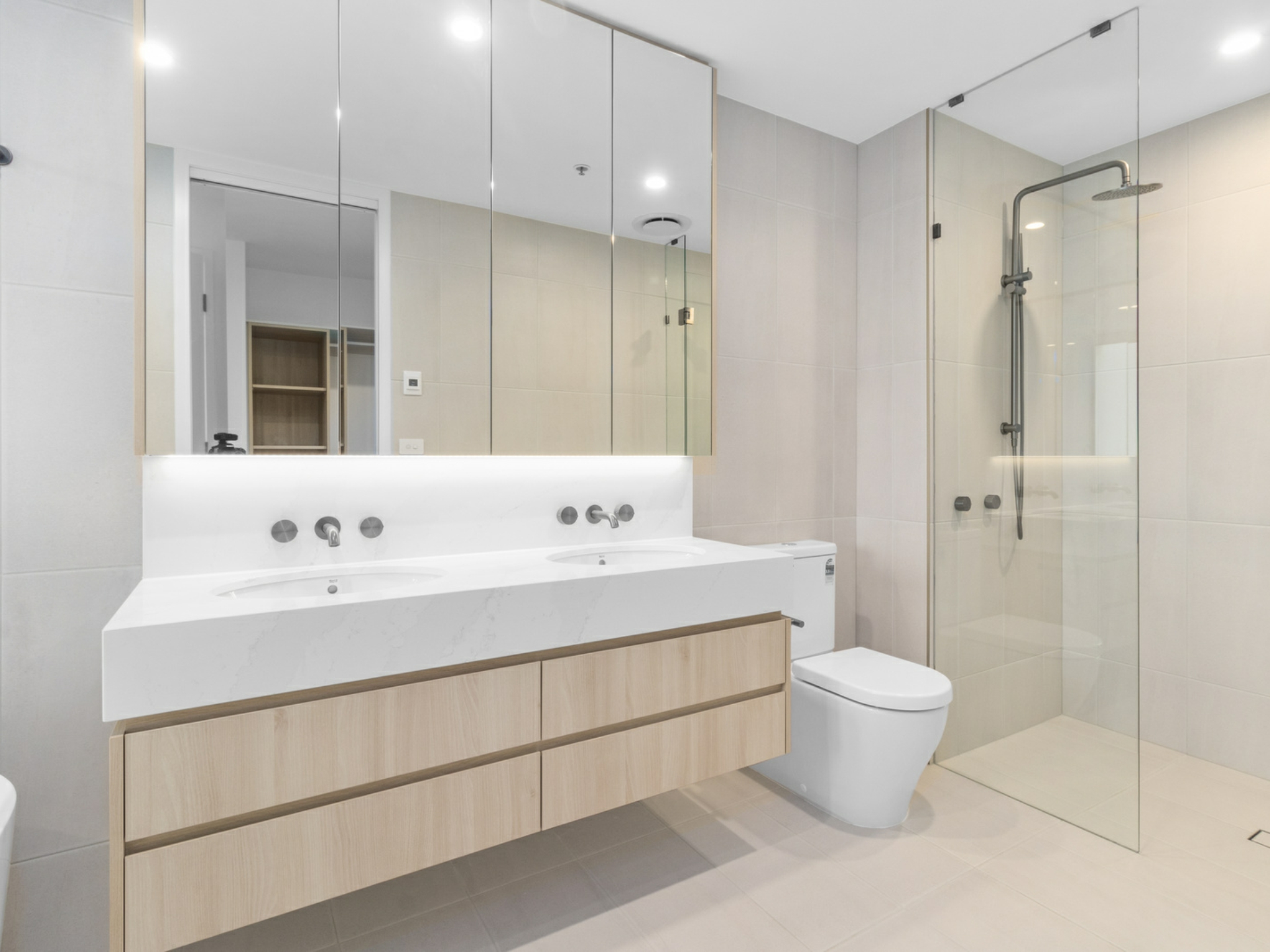 18/44 Constitution Avenue, CAMPBELL