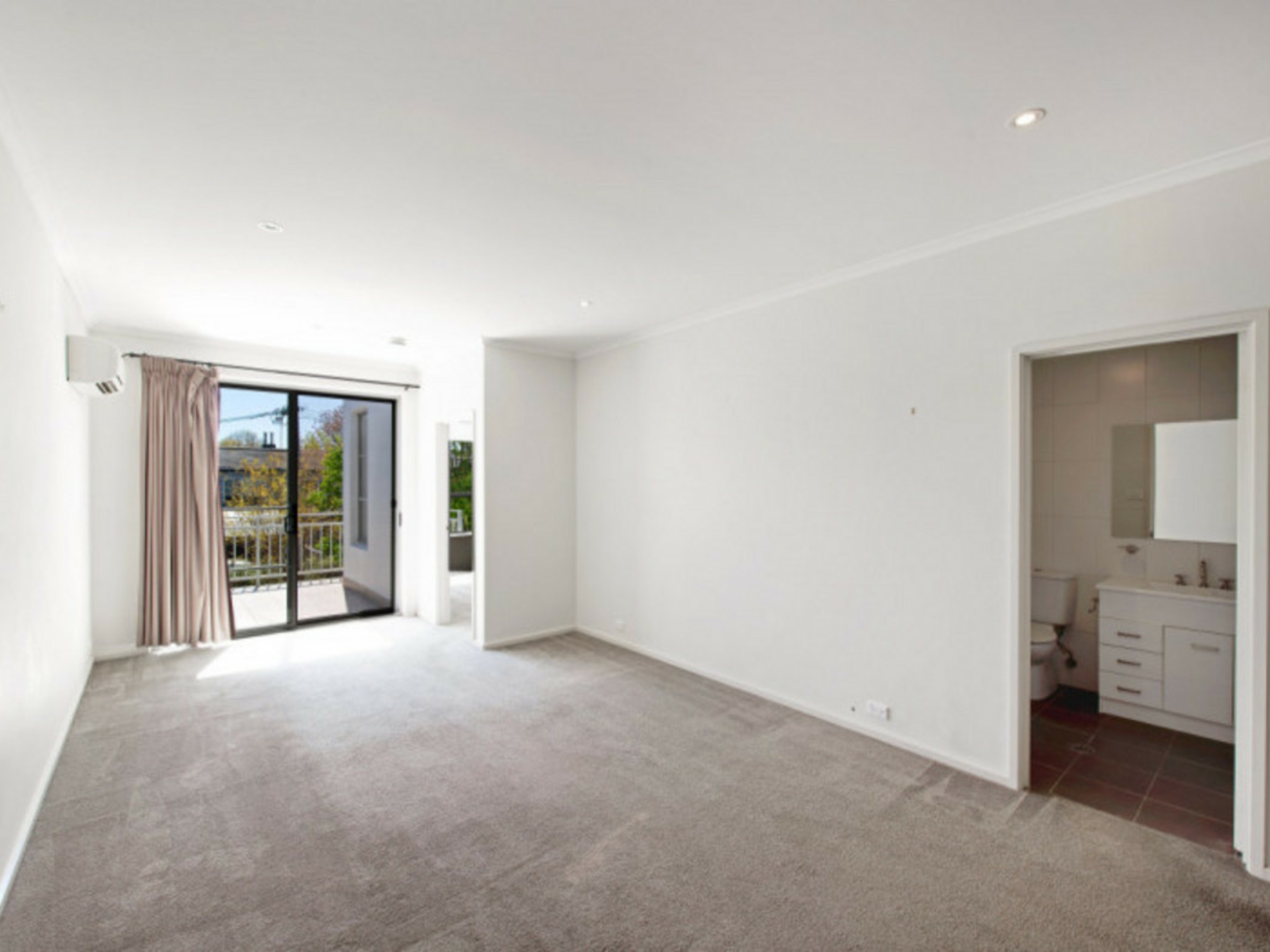 19/7 Coolac Place, BRADDON