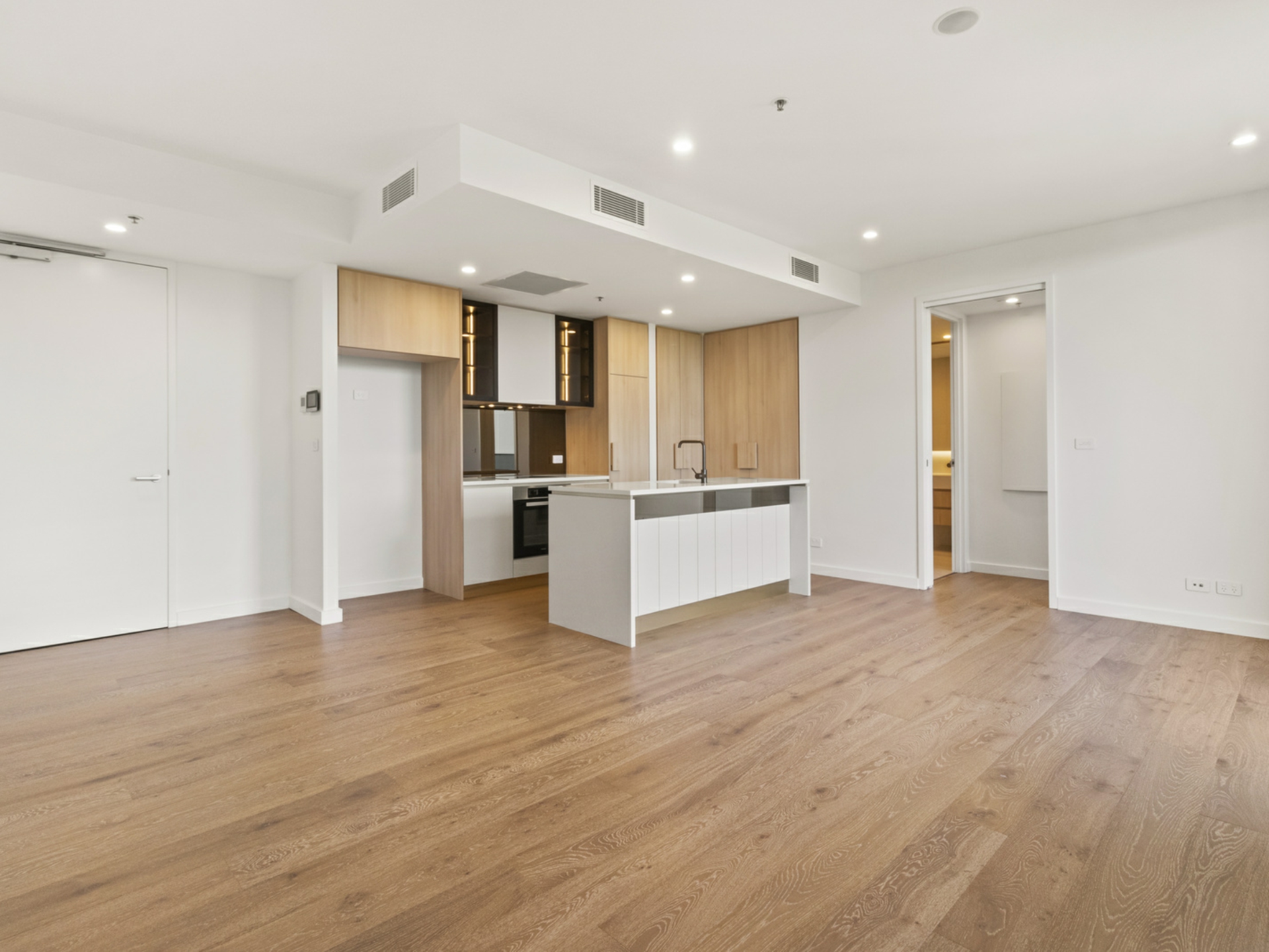 161/44 Constitution Avenue, CAMPBELL