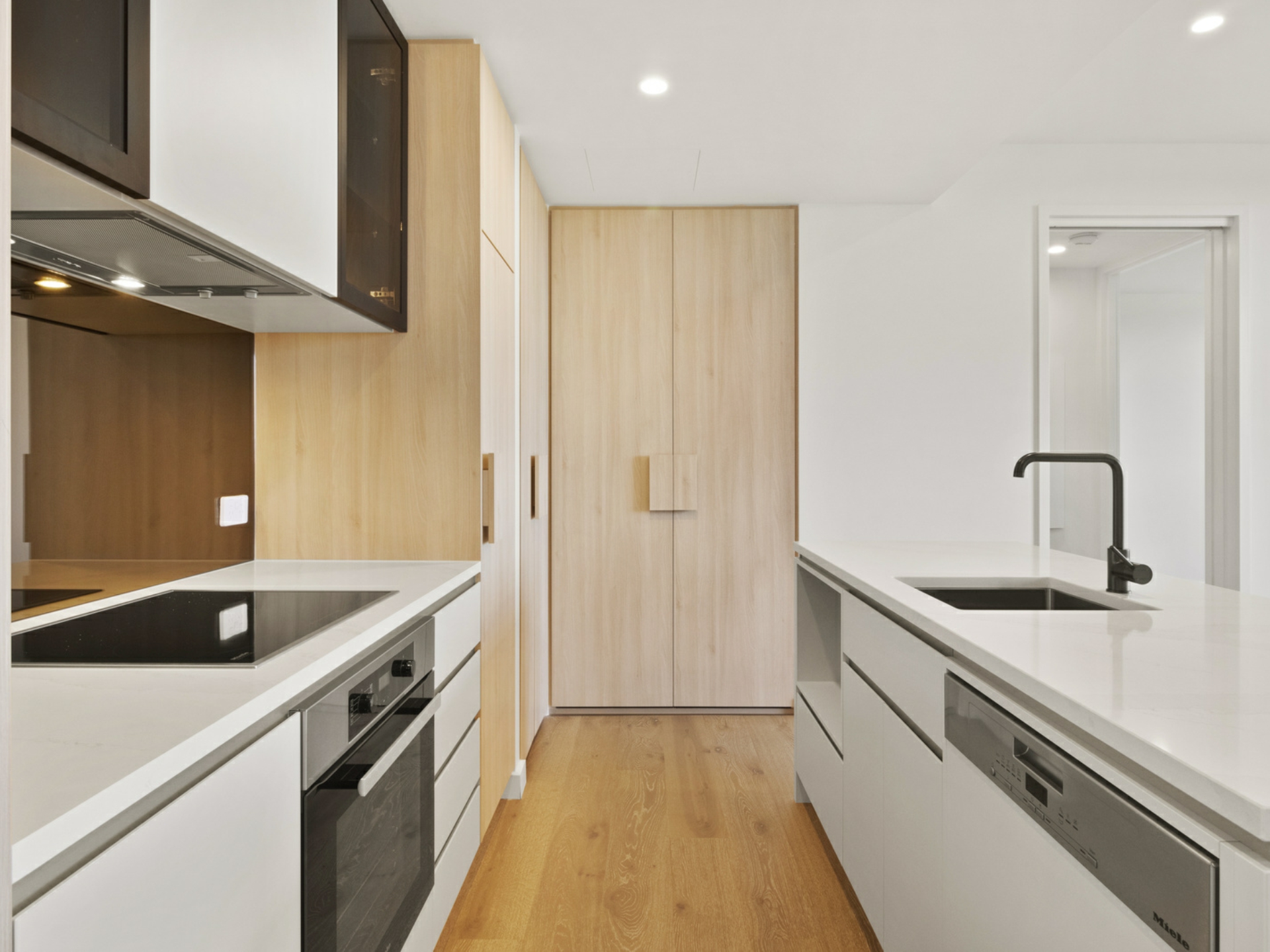 161/44 Constitution Avenue, CAMPBELL
