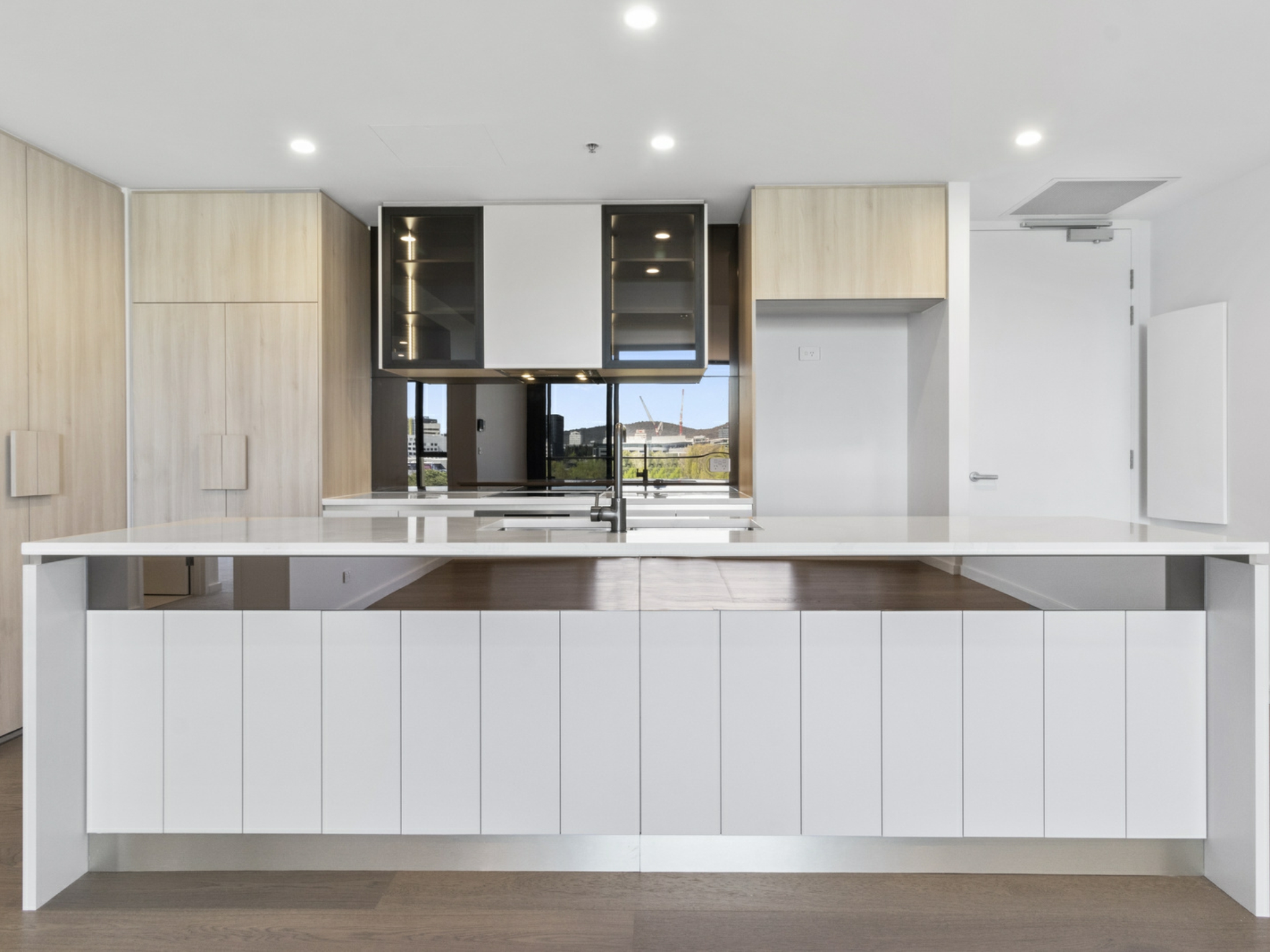 142/44 Constitution Avenue, CAMPBELL