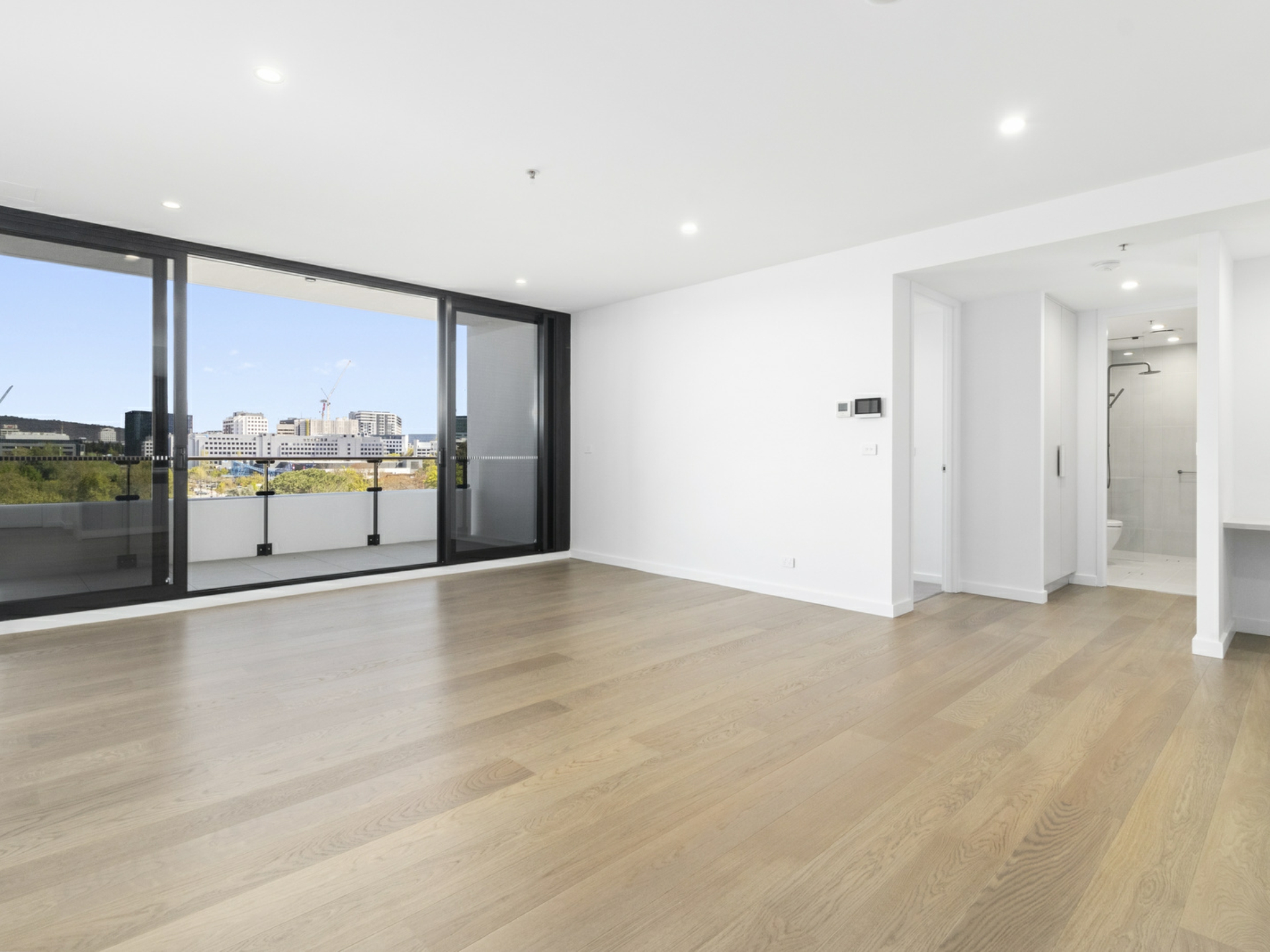142/44 Constitution Avenue, CAMPBELL