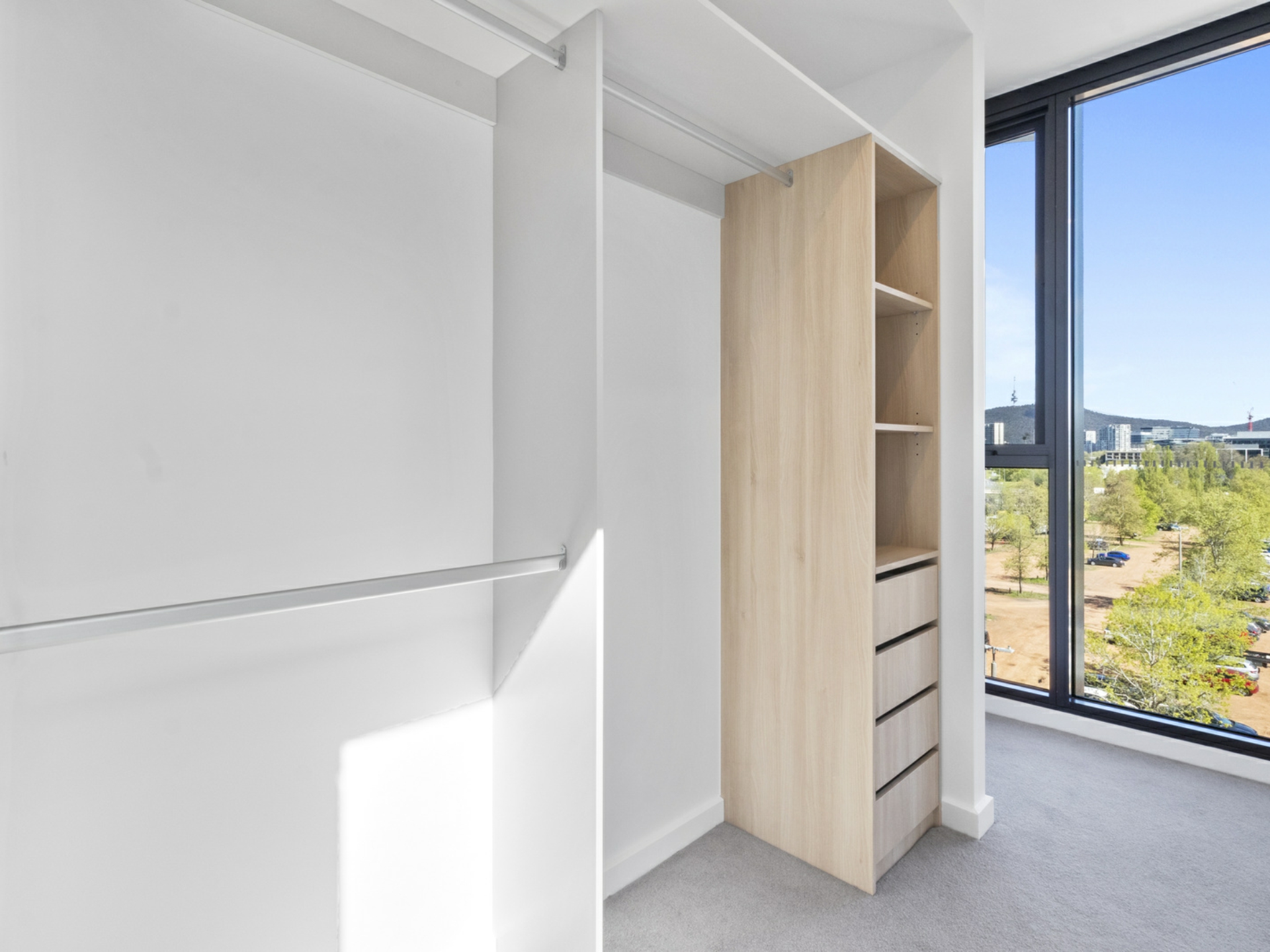142/44 Constitution Avenue, CAMPBELL