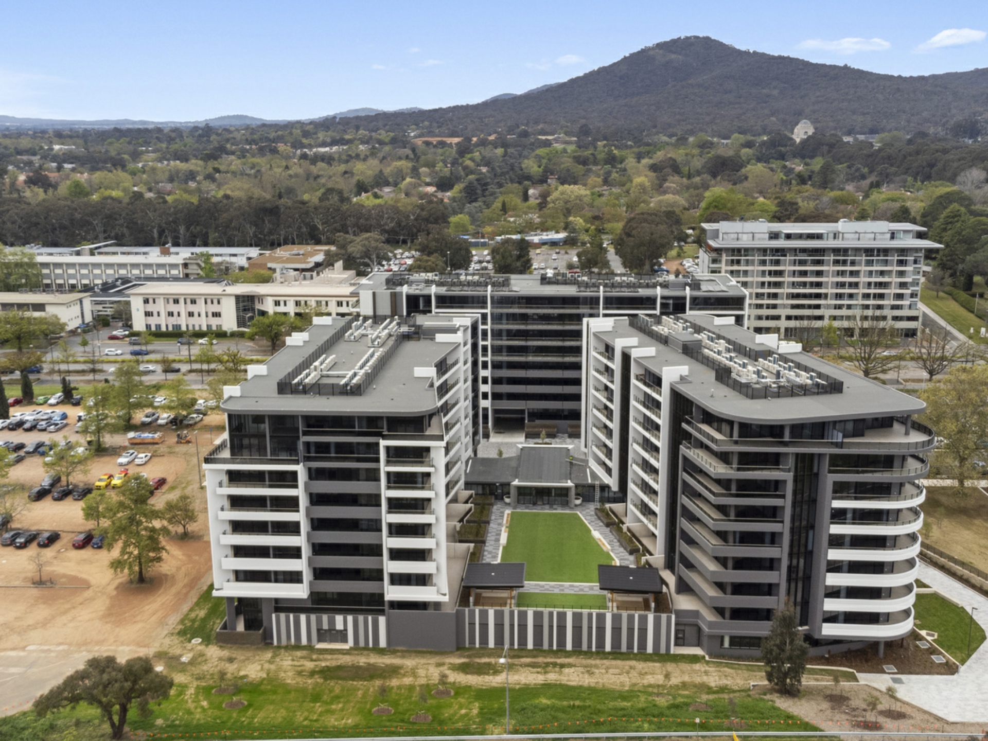 161/44 Constitution Avenue, CAMPBELL