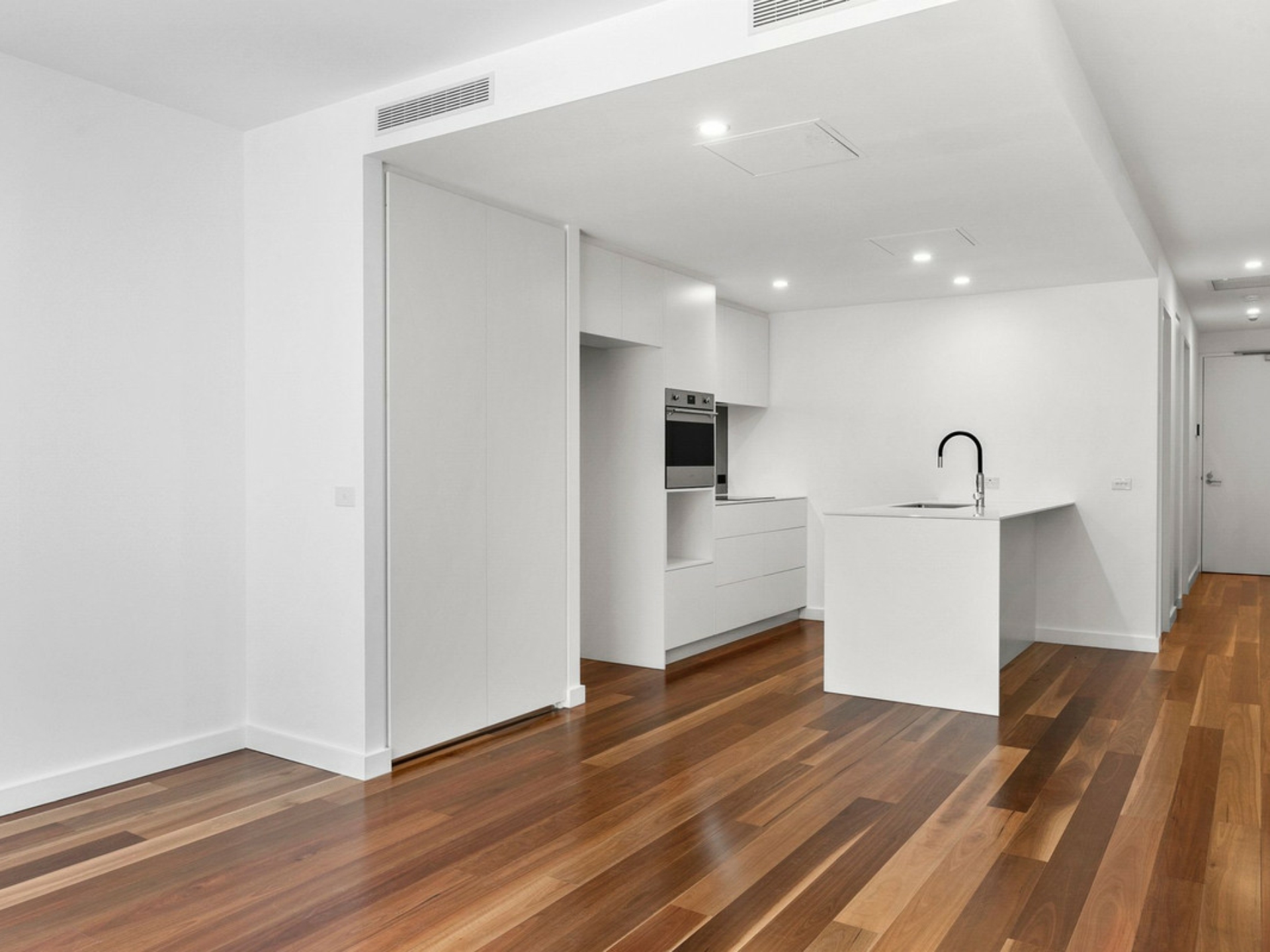 109/4 Anzac Park, CAMPBELL