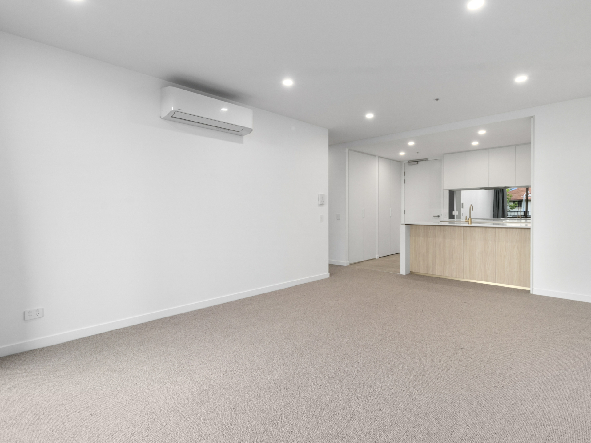 210/82 Wentworth Avenue, KINGSTON