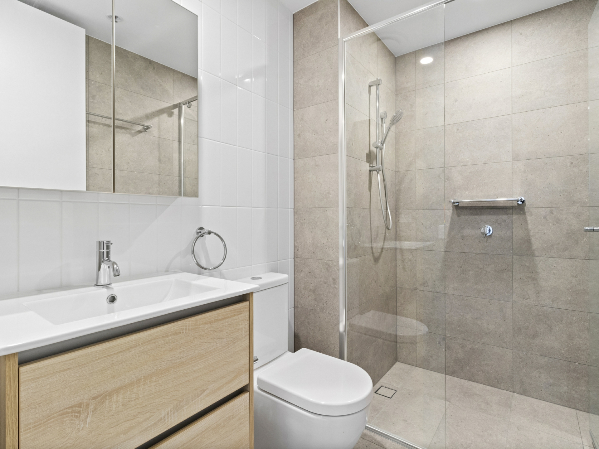 210/82 Wentworth Avenue, KINGSTON
