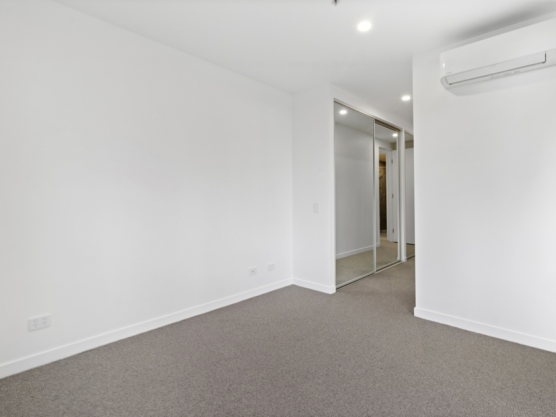 210/82 Wentworth Avenue, KINGSTON