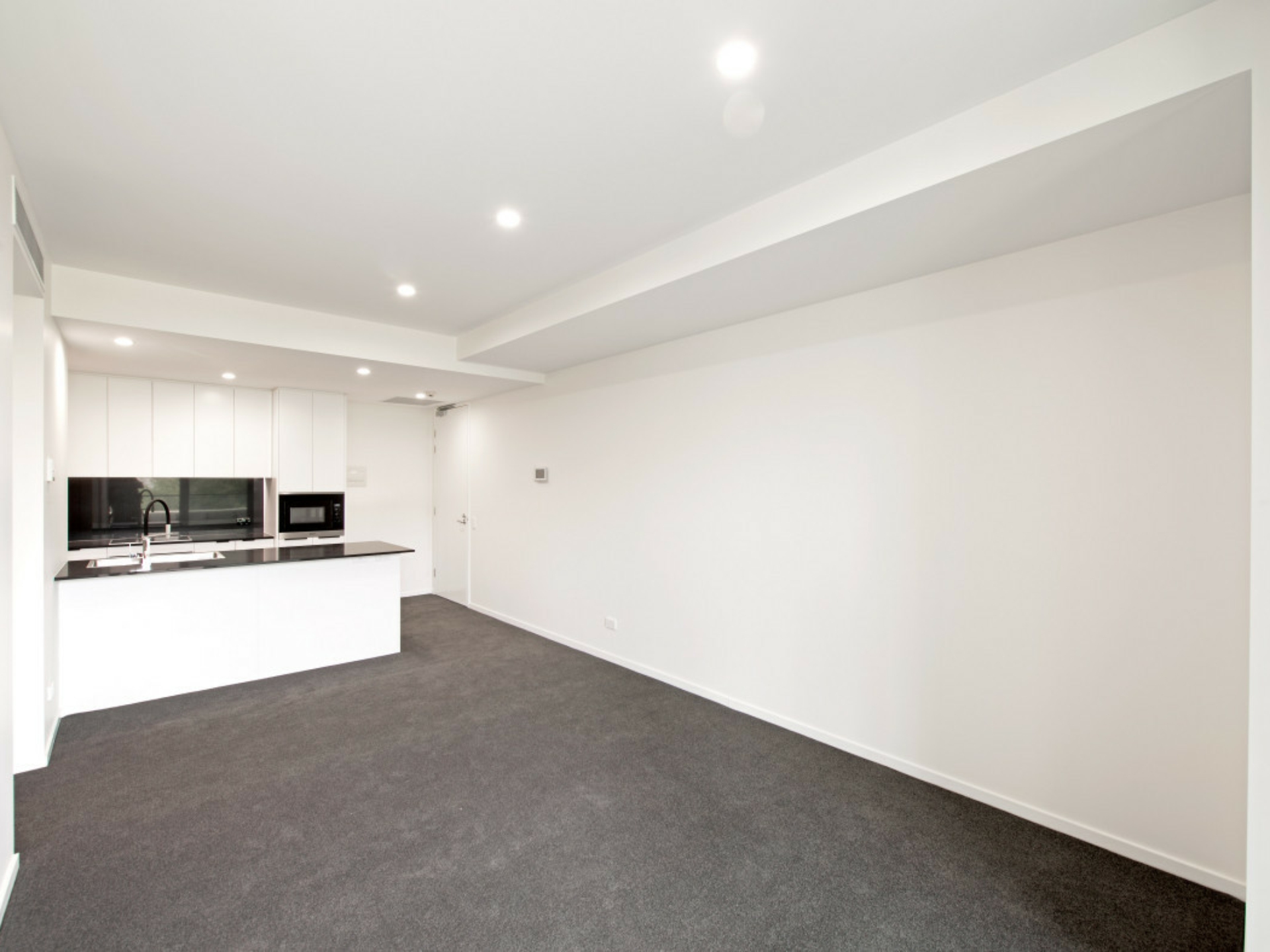 48/81 Constitution Avenue, CAMPBELL