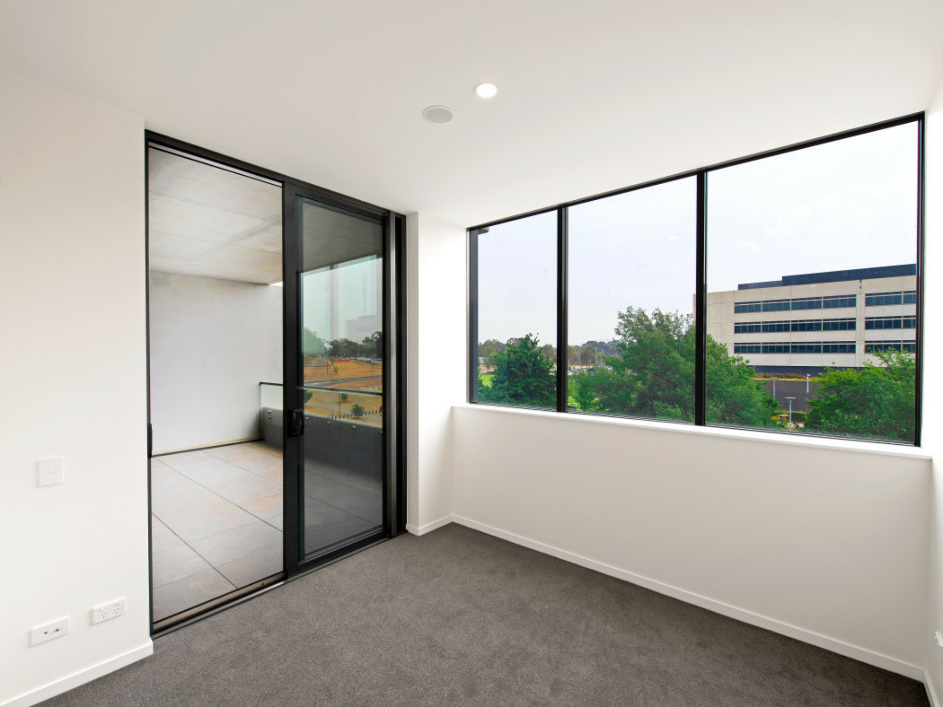 48/81 Constitution Avenue, CAMPBELL