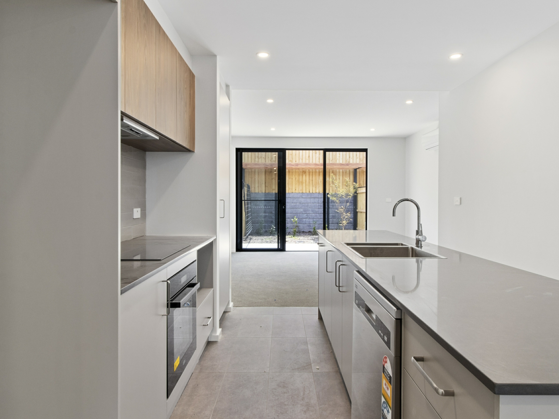 123/2 Woodberry Avenue, COOMBS