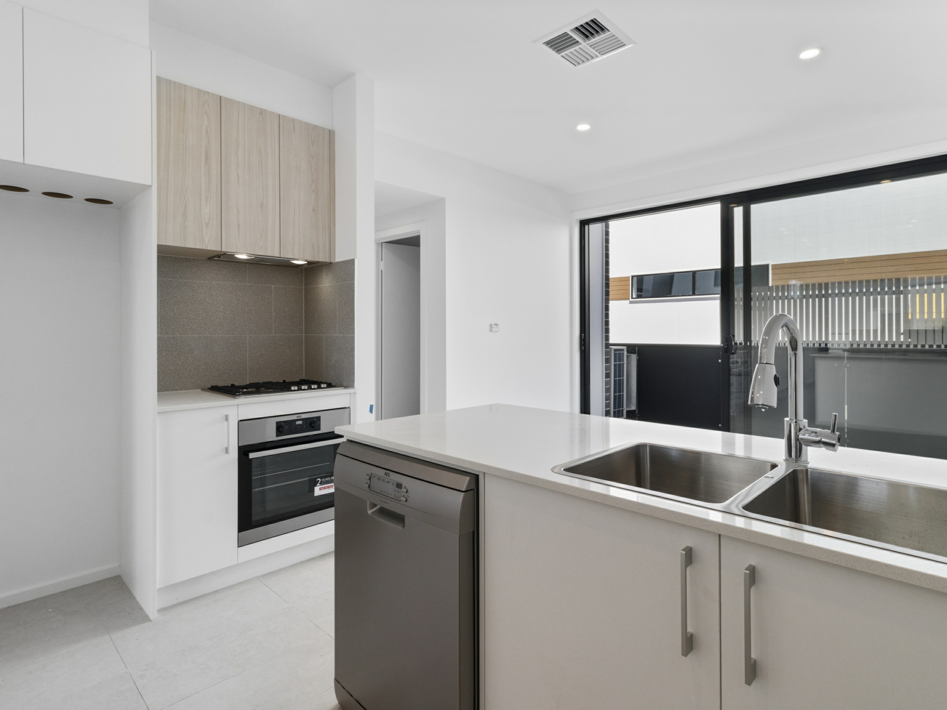 17/221 John Gorton Drive, WRIGHT