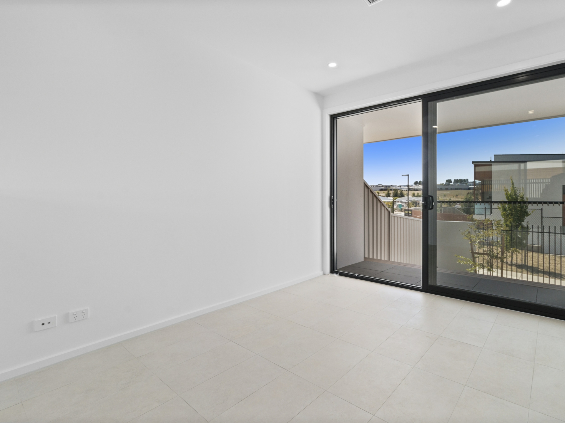 17/221 John Gorton Drive, WRIGHT