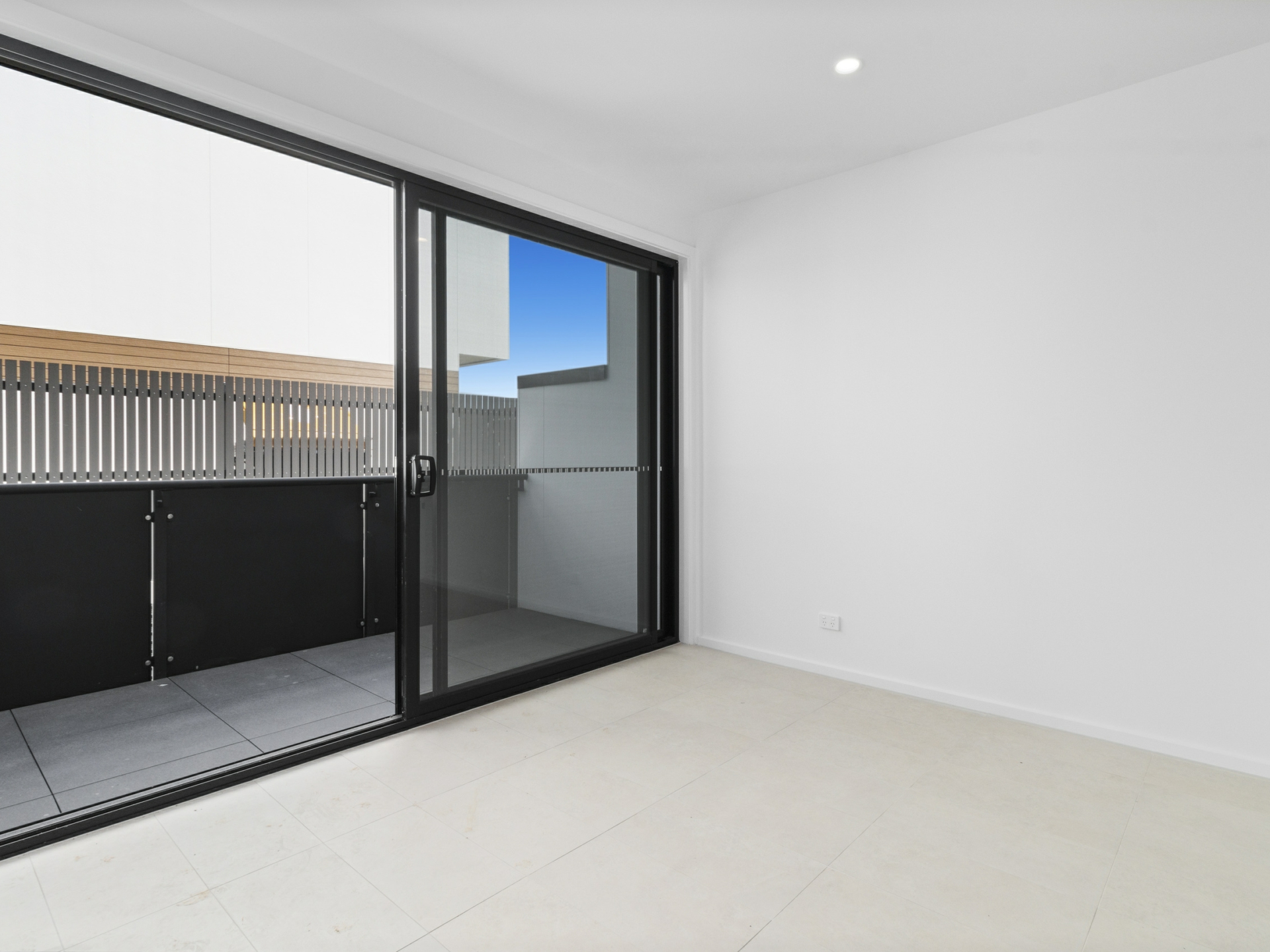 17/221 John Gorton Drive, WRIGHT