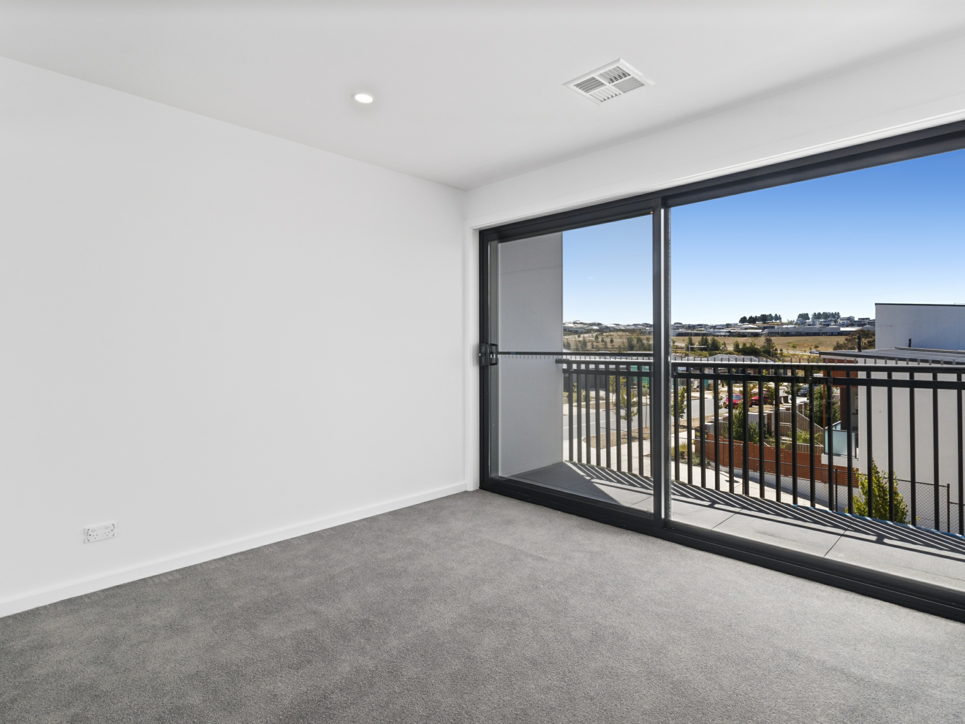 17/221 John Gorton Drive, WRIGHT