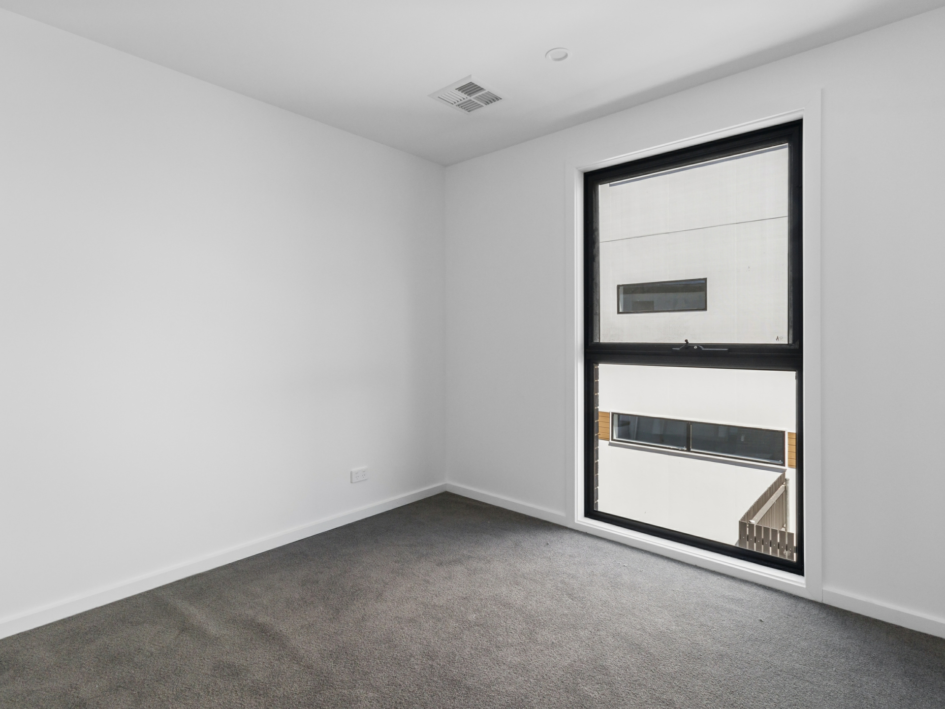 17/221 John Gorton Drive, WRIGHT