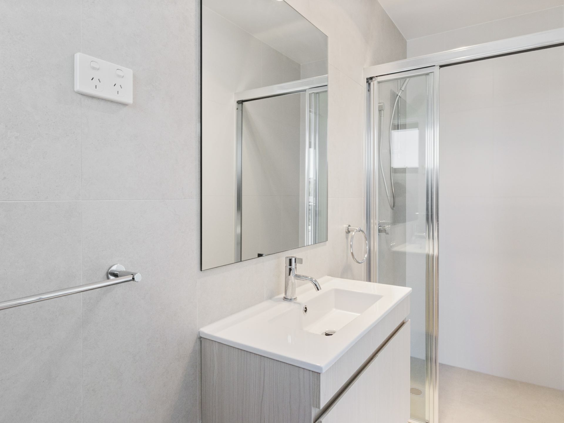 17/221 John Gorton Drive, WRIGHT