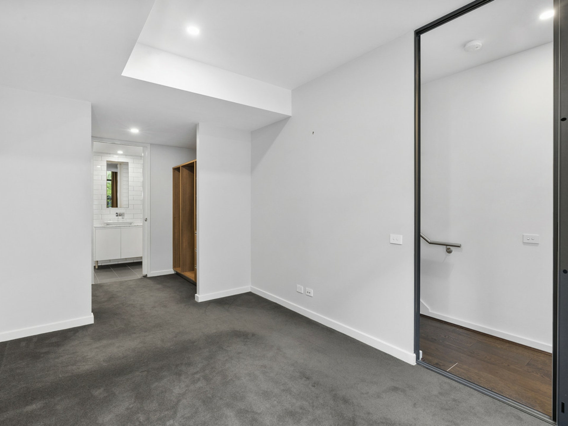 18/26 Anzac Park, CAMPBELL
