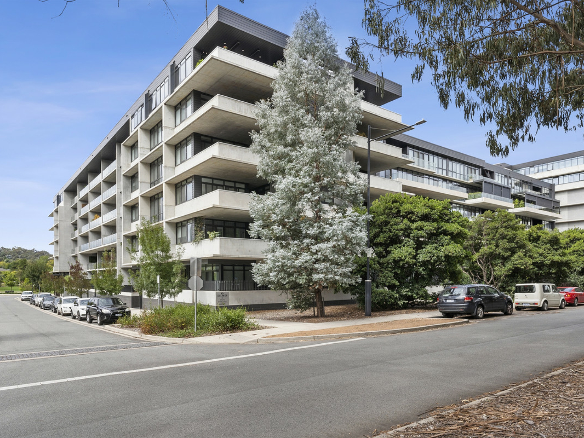 18/26 Anzac Park, CAMPBELL
