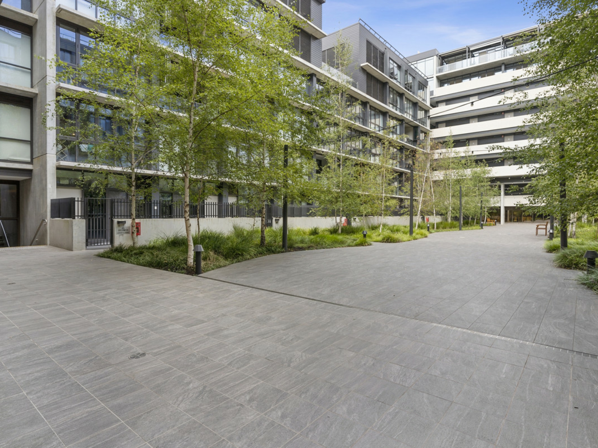18/26 Anzac Park, CAMPBELL