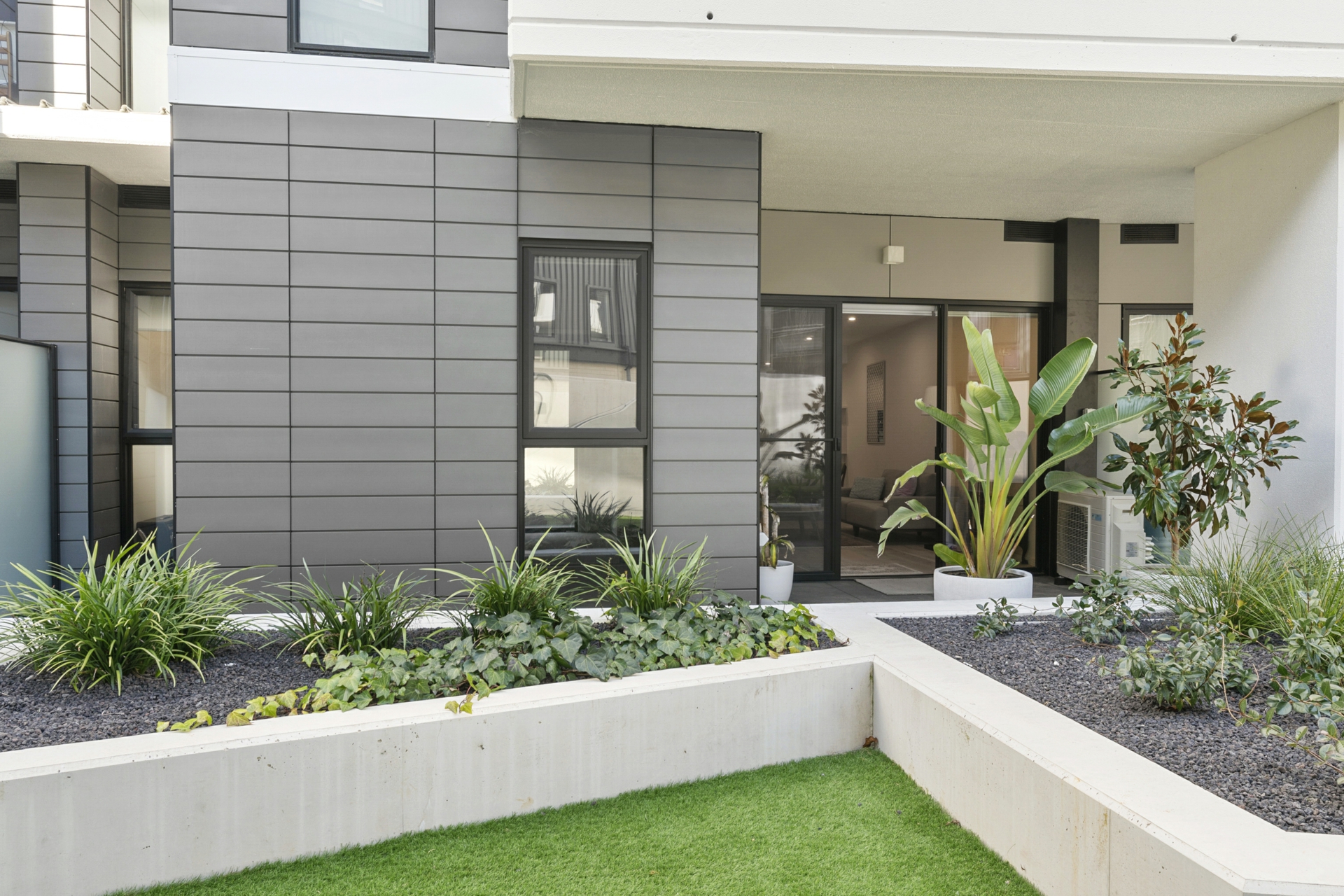 11/2 Torrens Street, BRADDON