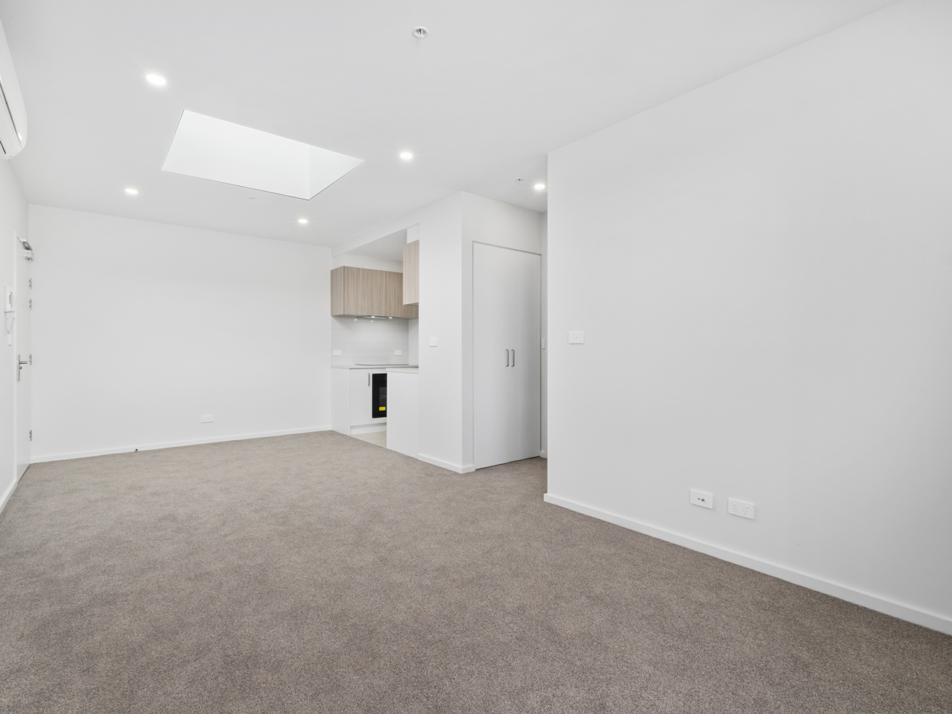 12/22 Cornelius Street, COOMBS