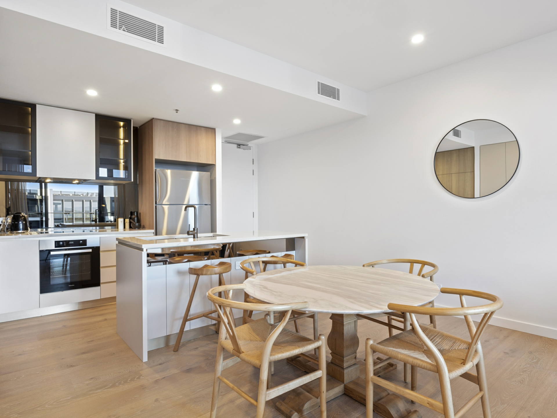 254/44 Constitution Avenue, CAMPBELL