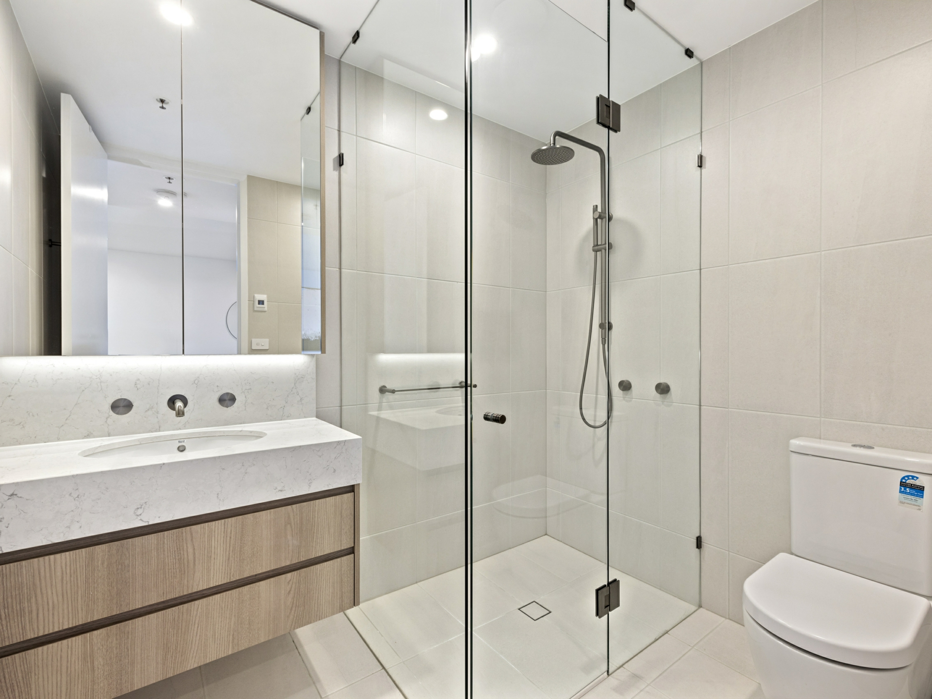 254/44 Constitution Avenue, CAMPBELL