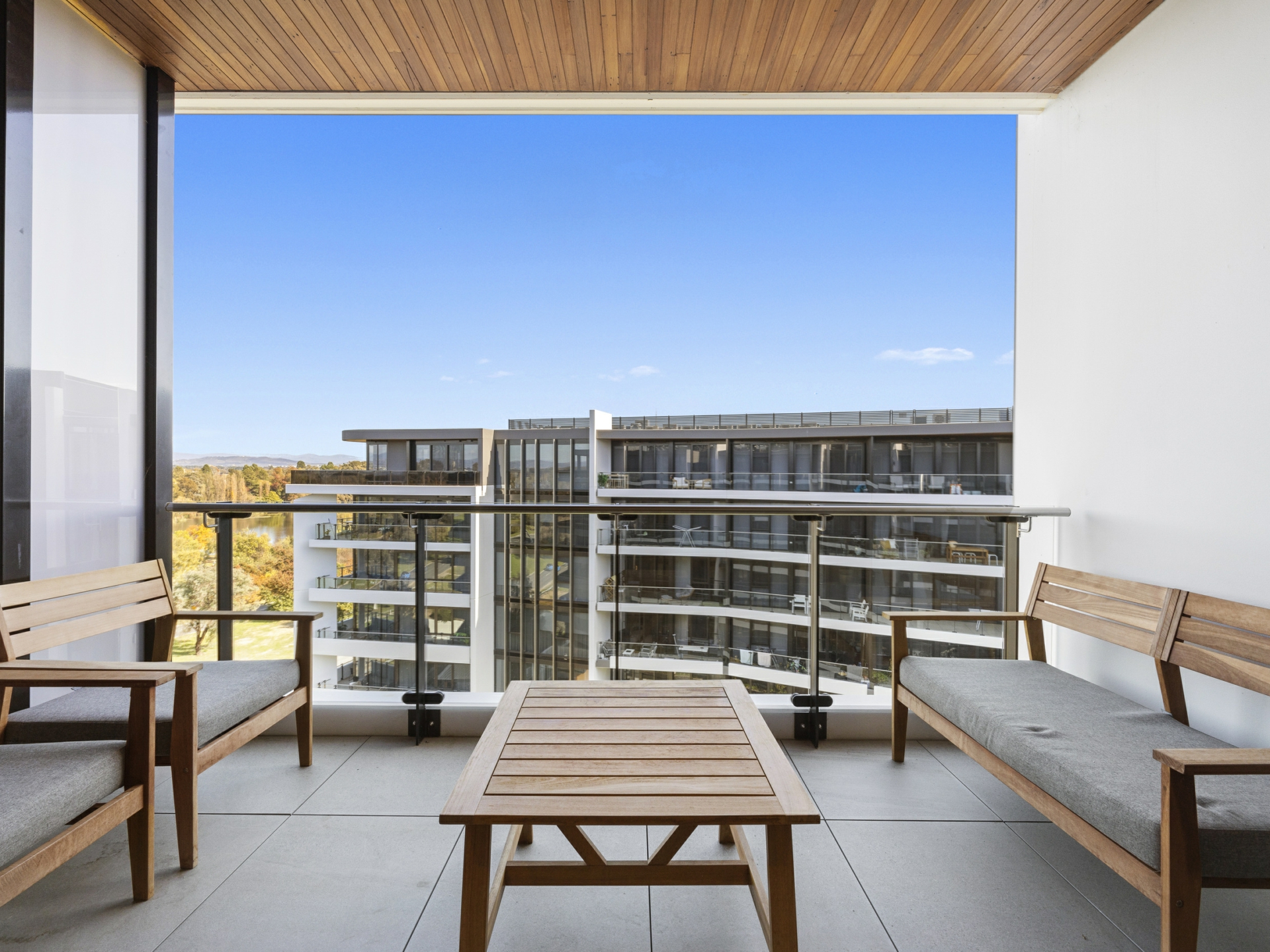 254/44 Constitution Avenue, CAMPBELL
