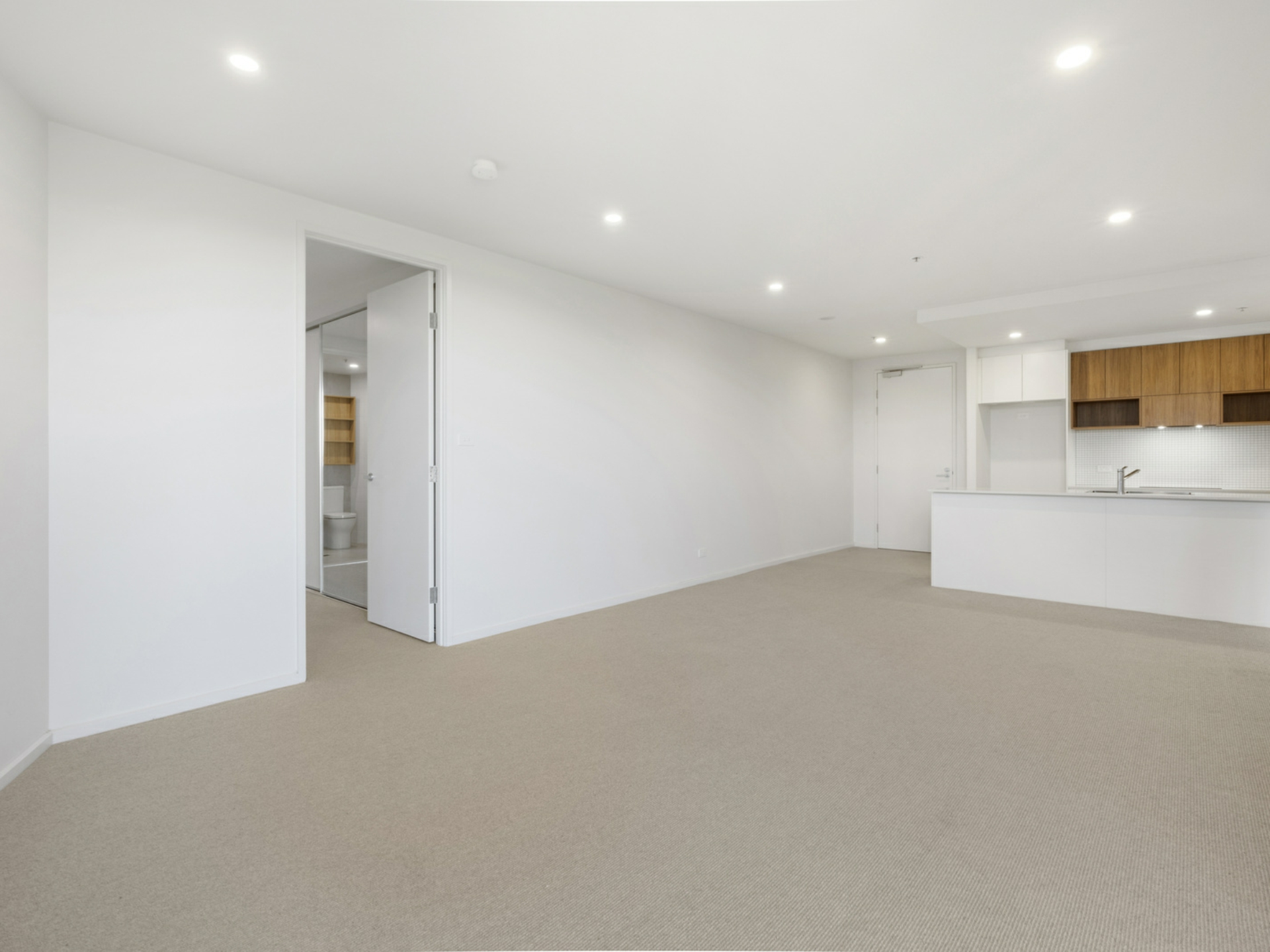 250/15 Irving Street, PHILLIP