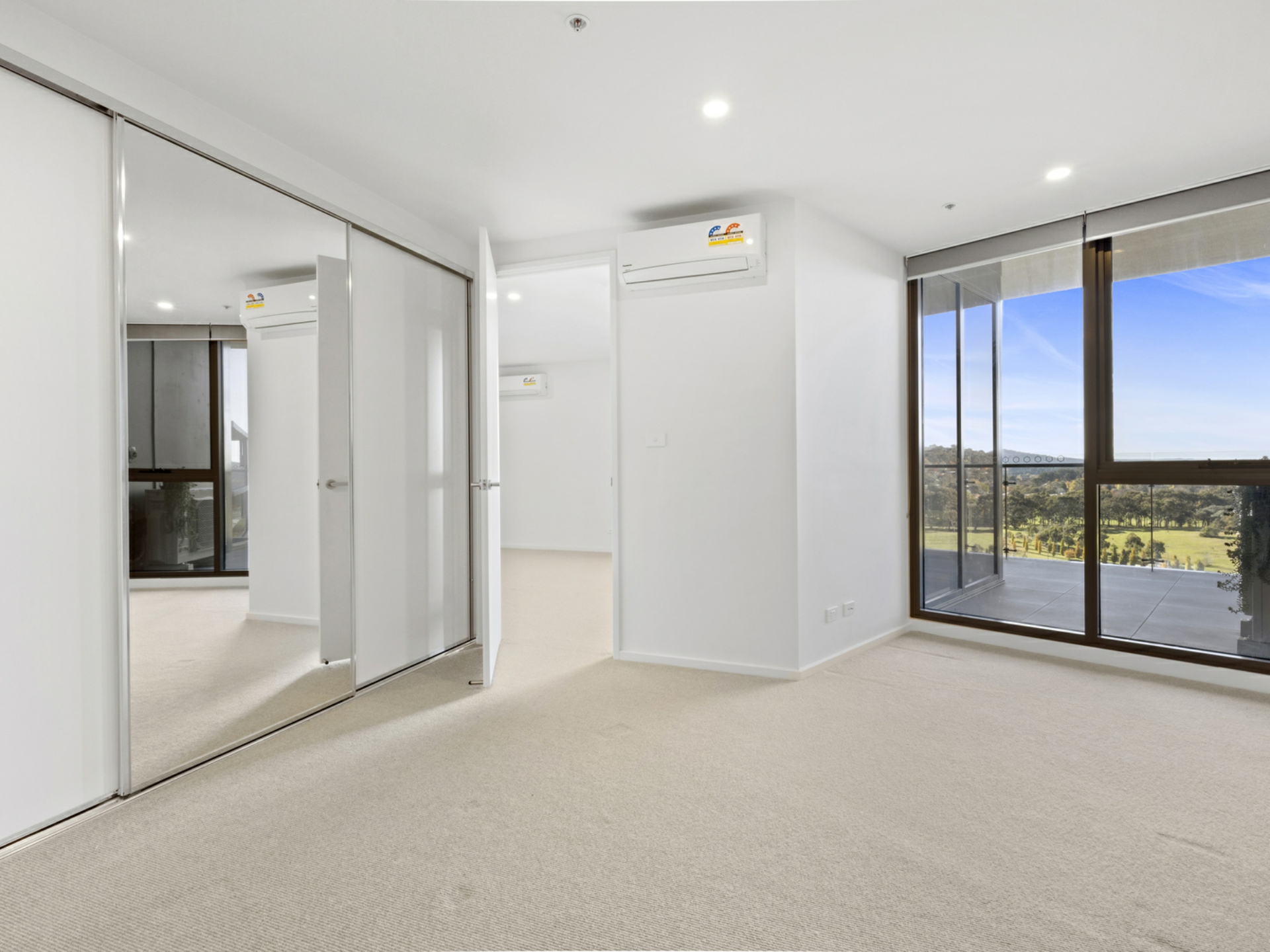 250/15 Irving Street, PHILLIP