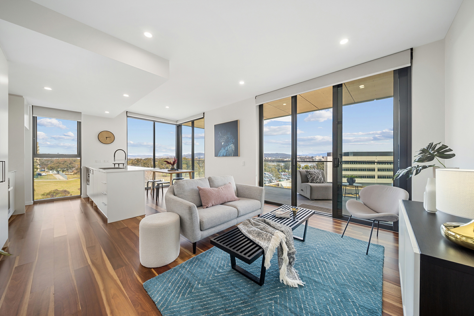 121/81 Constitution Avenue, Campbell