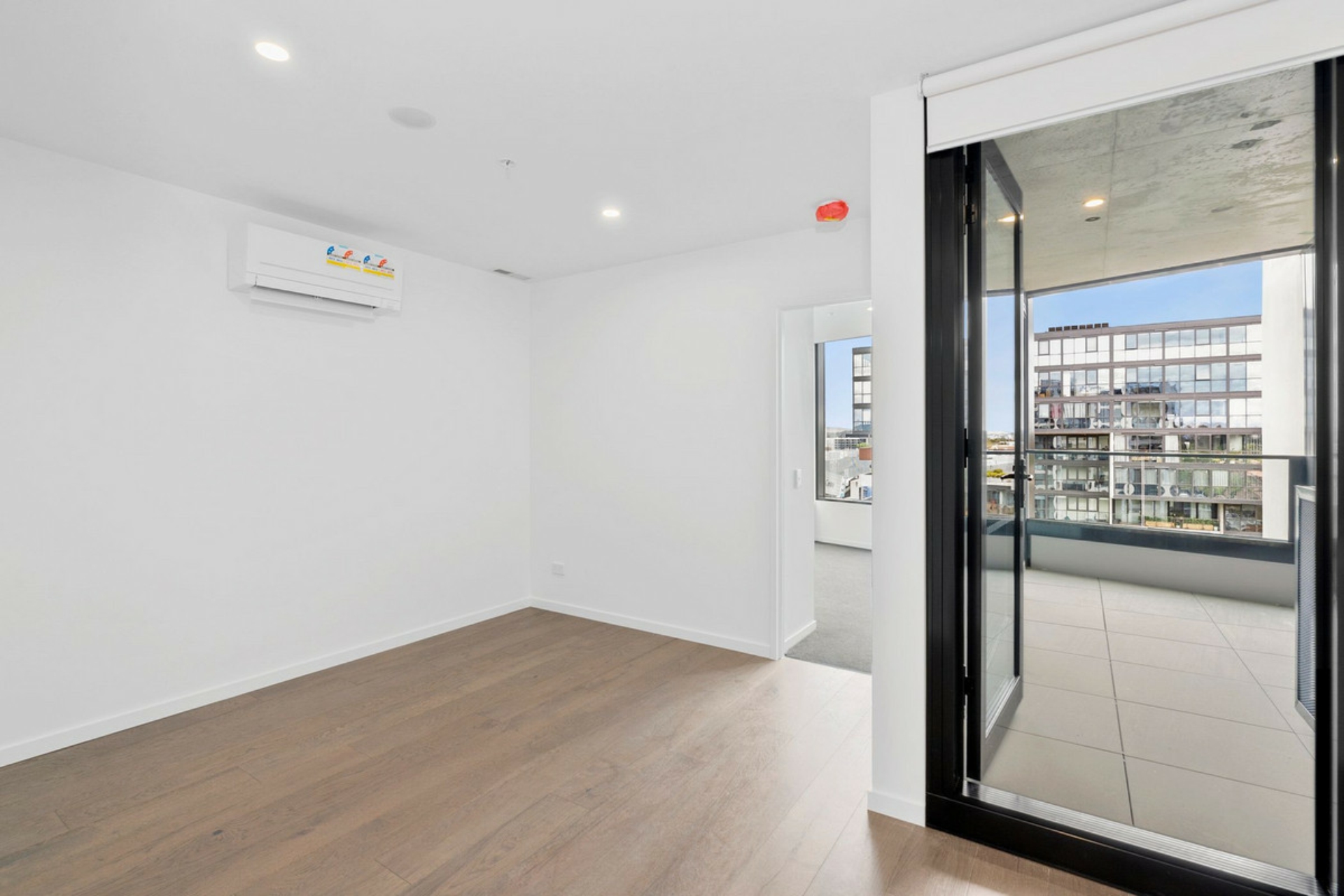 1005/81 Cooyong Street, REID