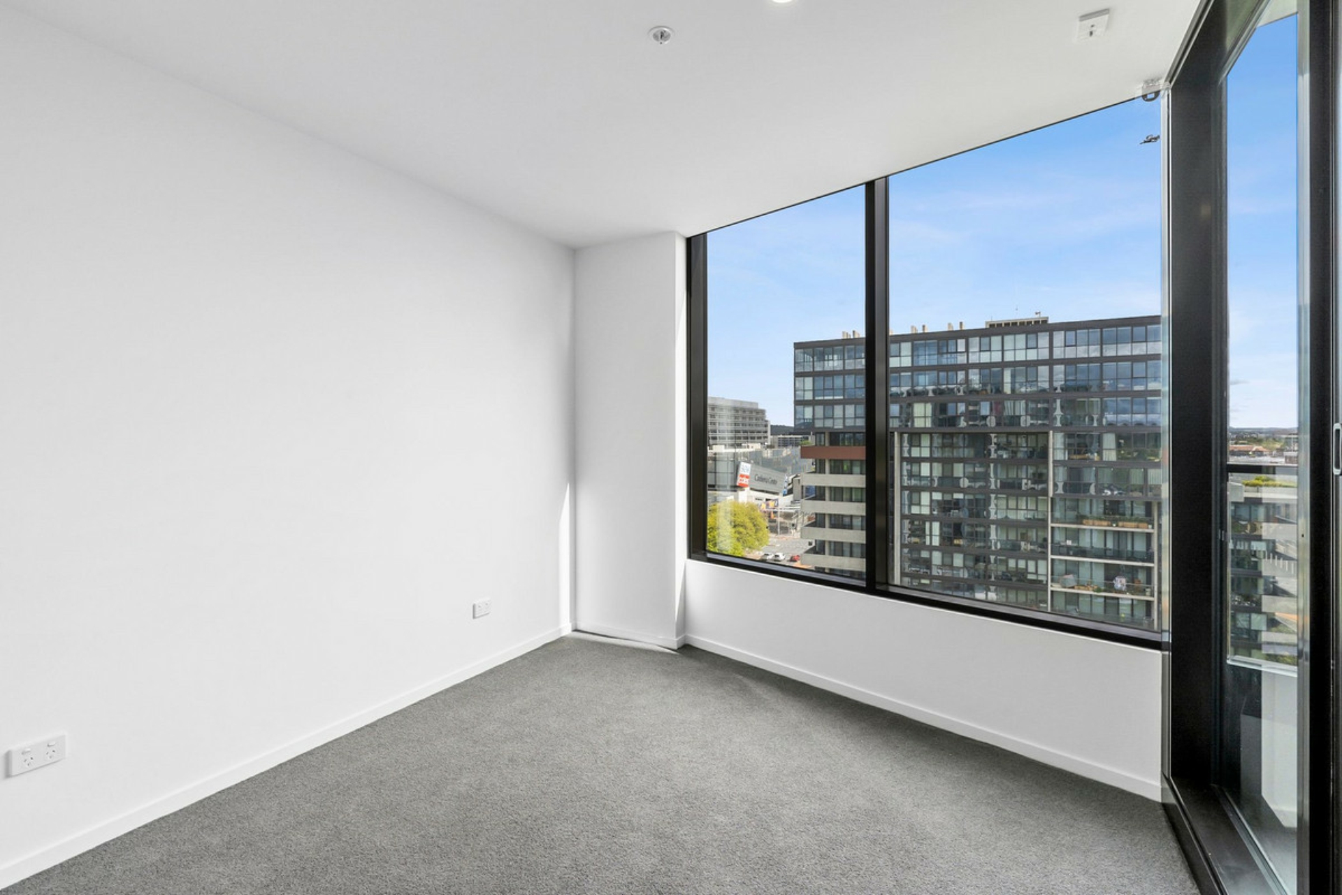 1005/81 Cooyong Street, REID