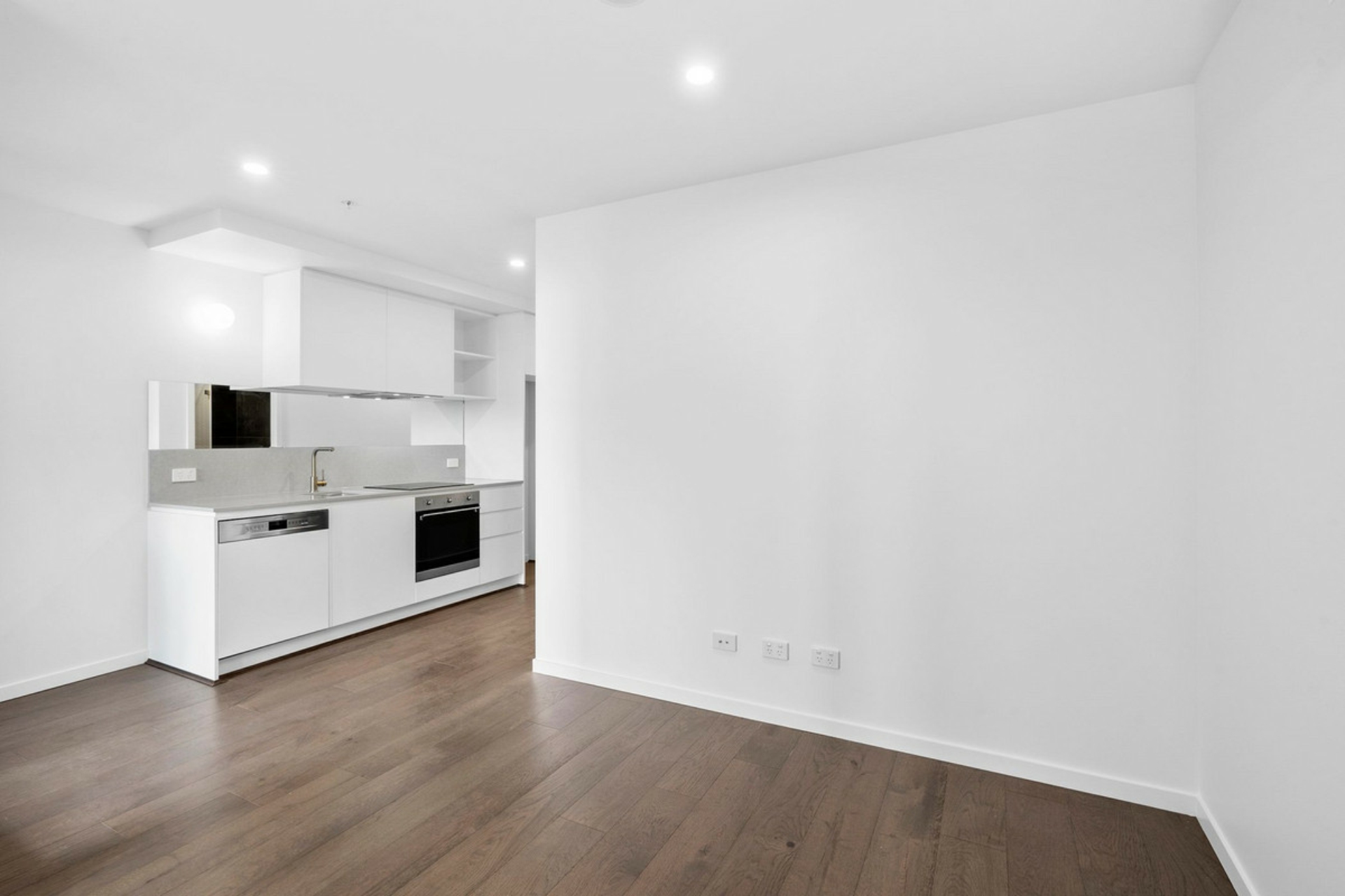 1005/81 Cooyong Street, REID