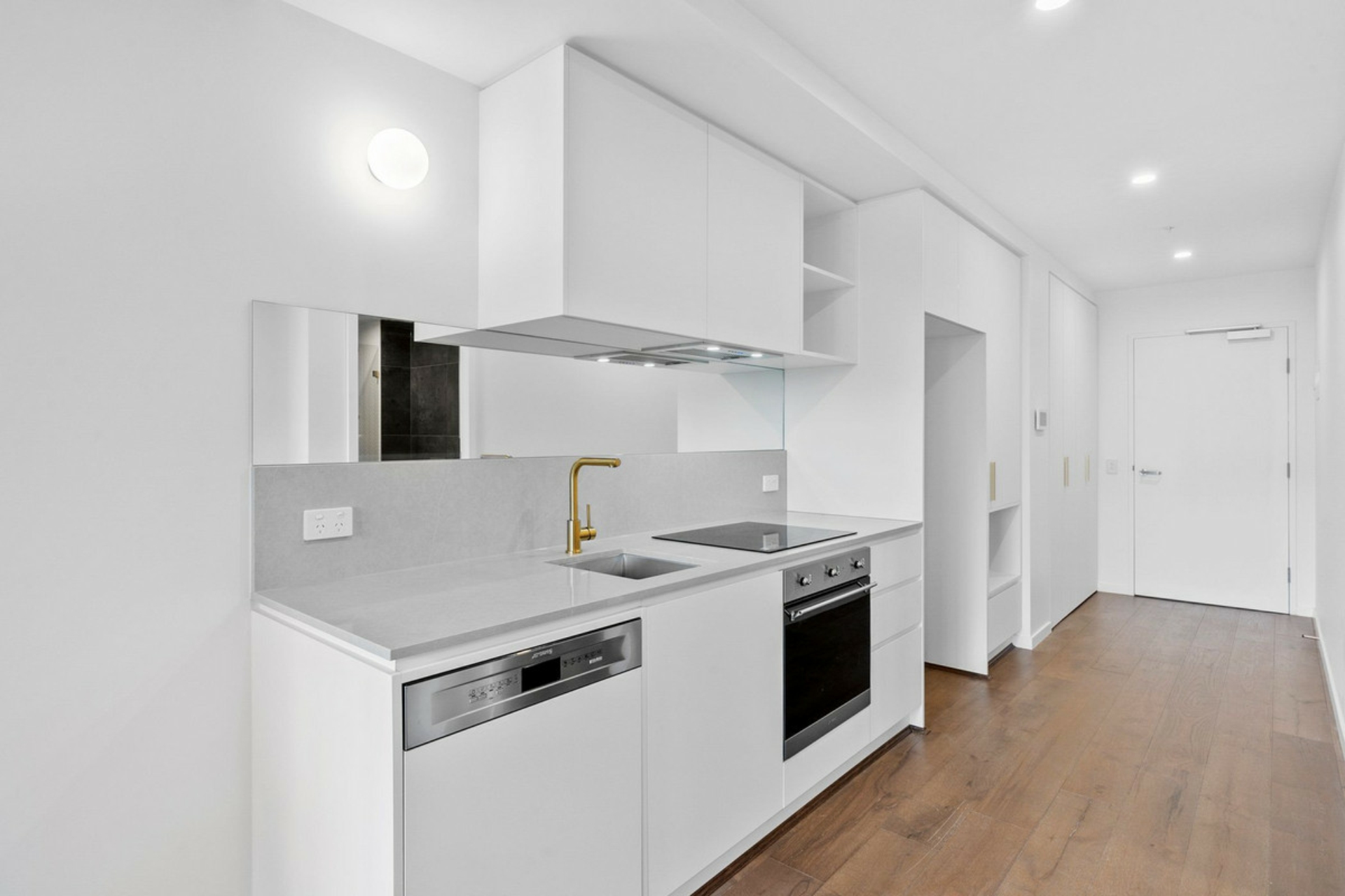 1005/81 Cooyong Street, REID