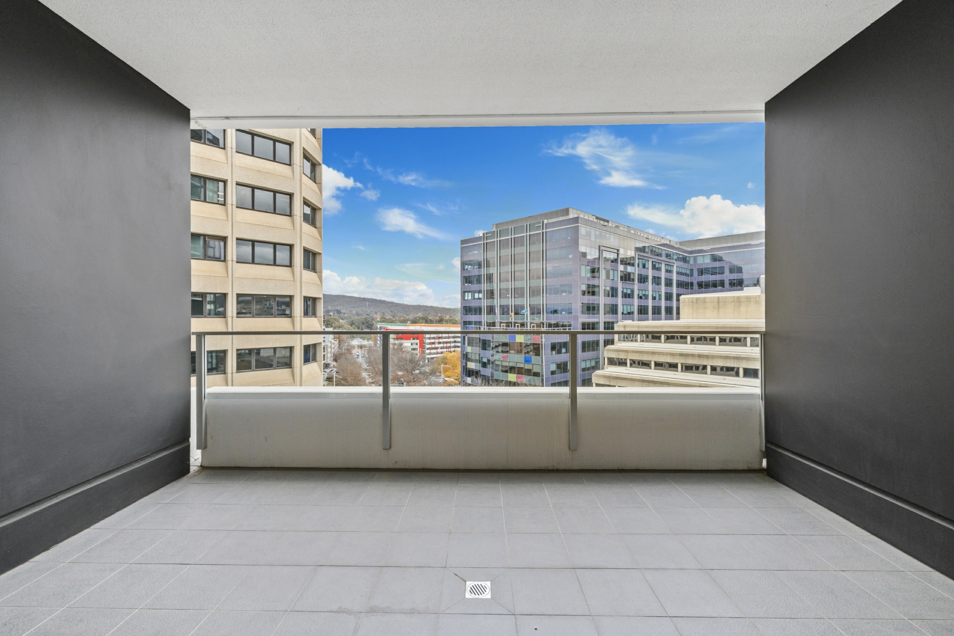 64/45 West Row, CITY