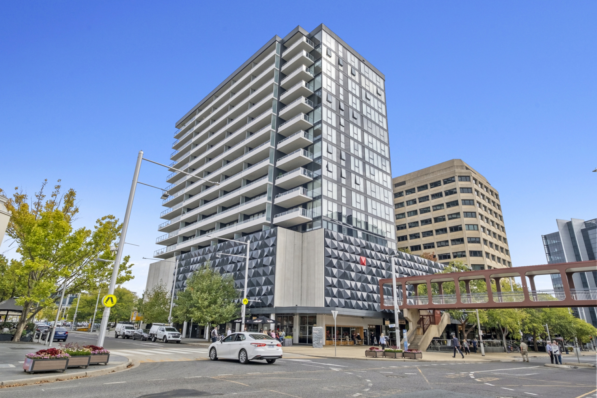64/45 West Row, CITY
