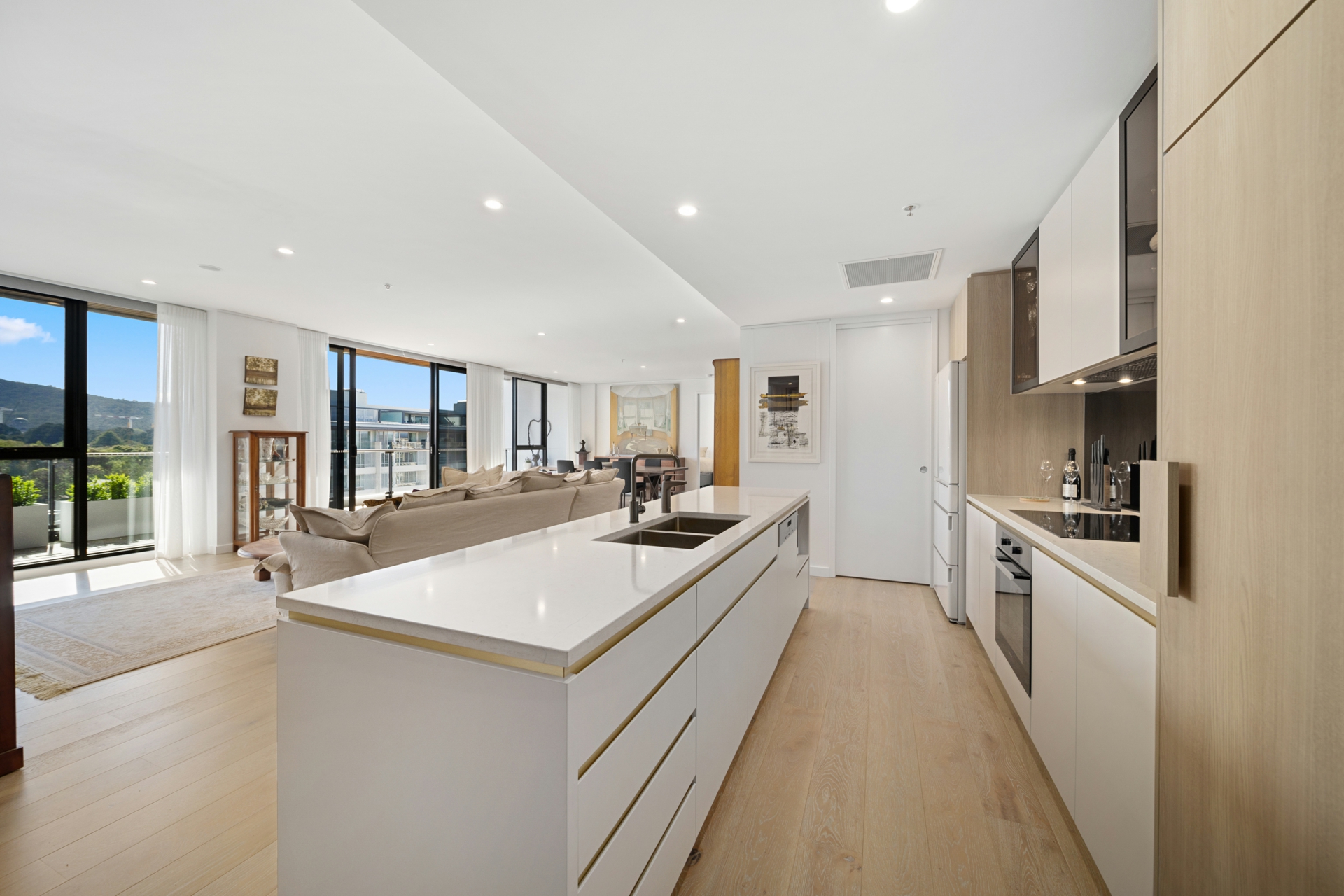 77/44 Constitution Avenue, CAMPBELL