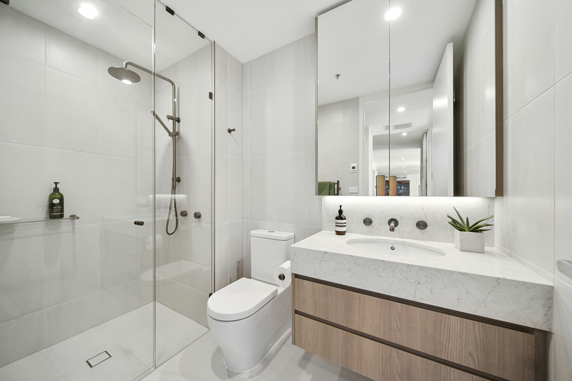 77/44 Constitution Avenue, CAMPBELL
