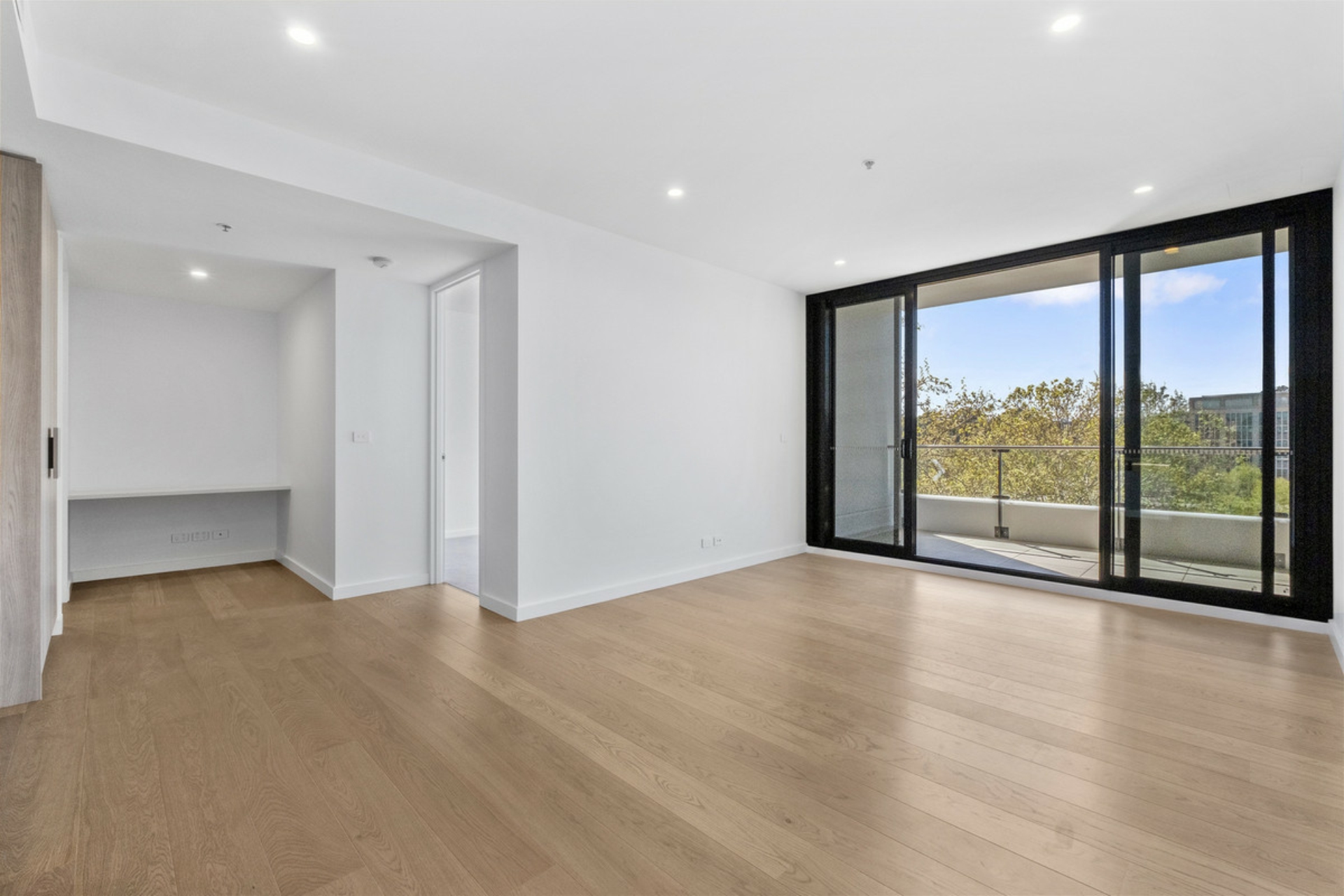 232/44 Constitution Avenue, CAMPBELL