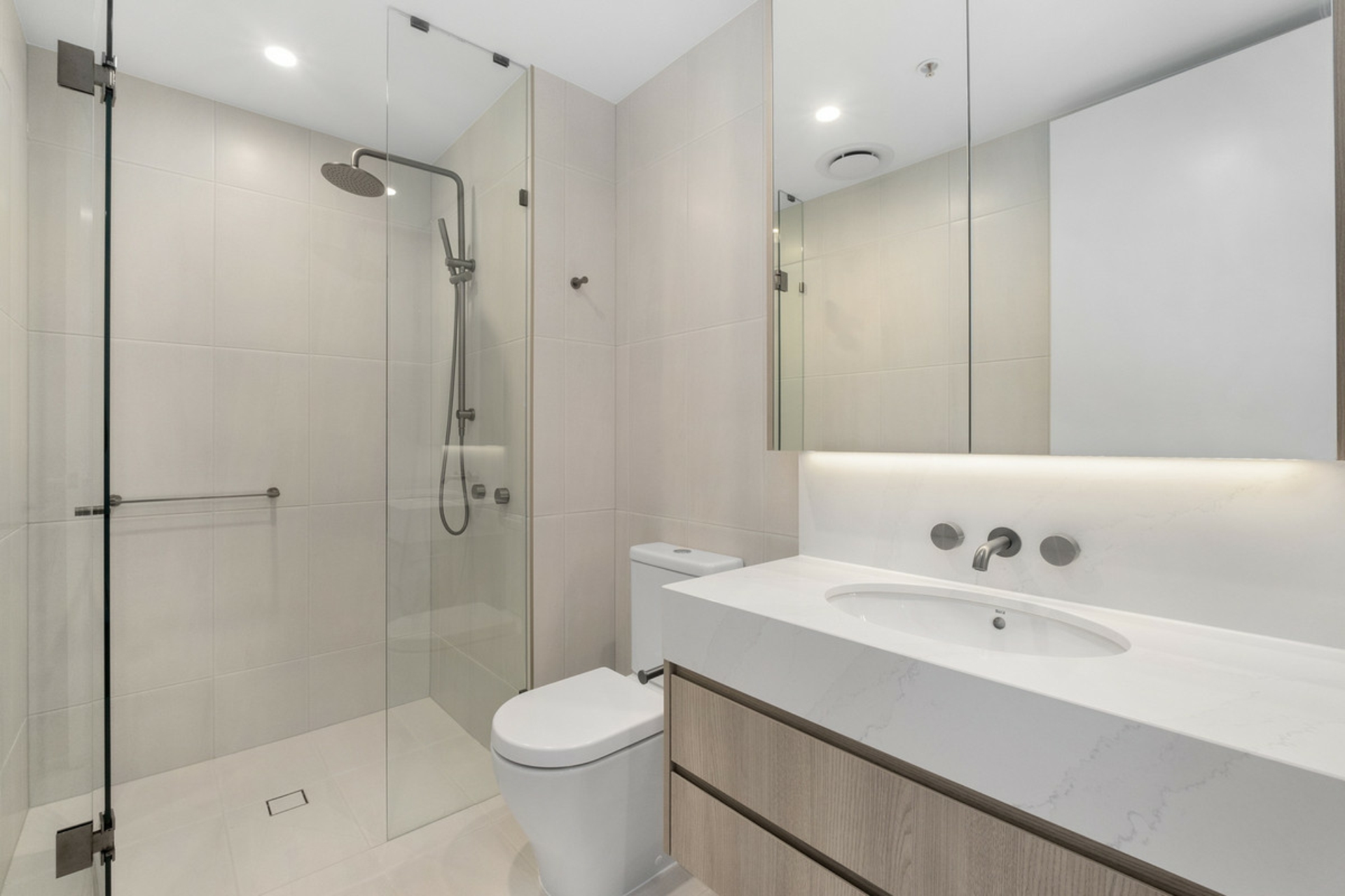 232/44 Constitution Avenue, CAMPBELL