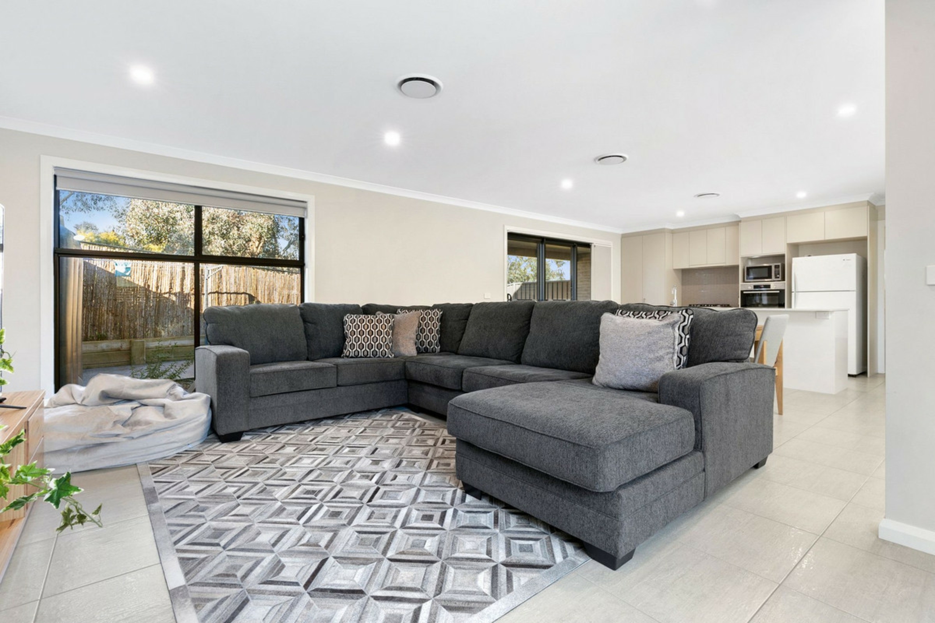 2/8 Newland Street, Flynn