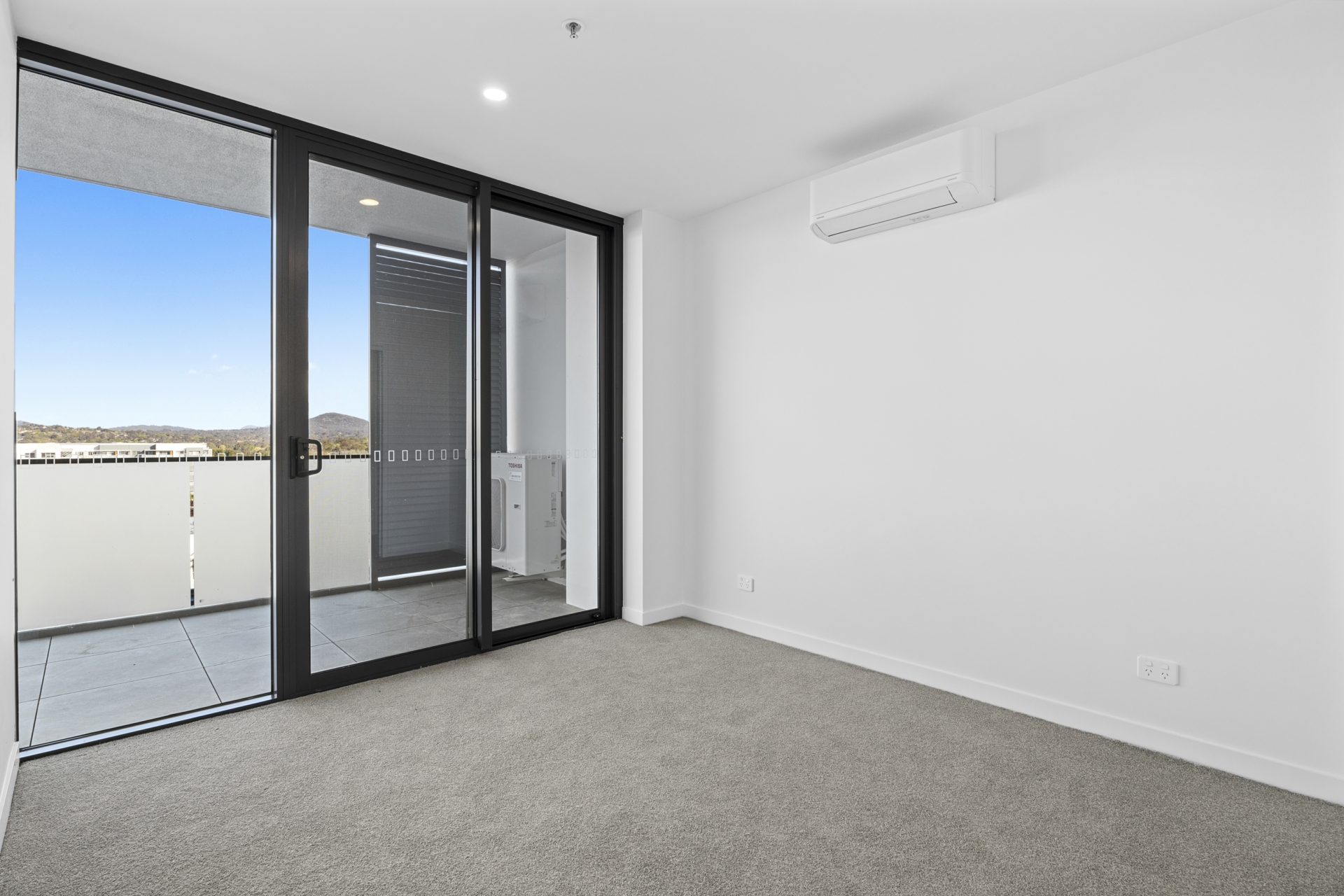 219/69 John Gorton Drive, WRIGHT