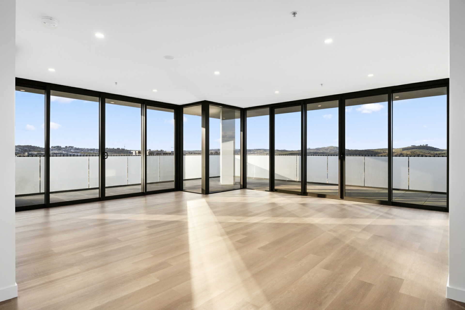 305/76 Steve Irwin Avenue, WRIGHT