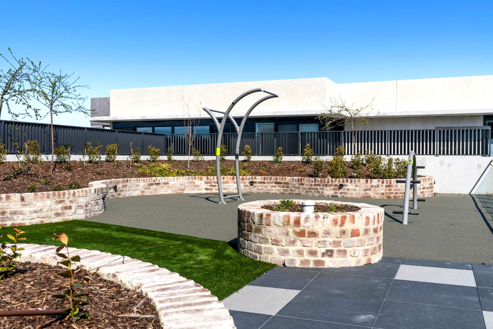 525/2 Anzac Park, CAMPBELL