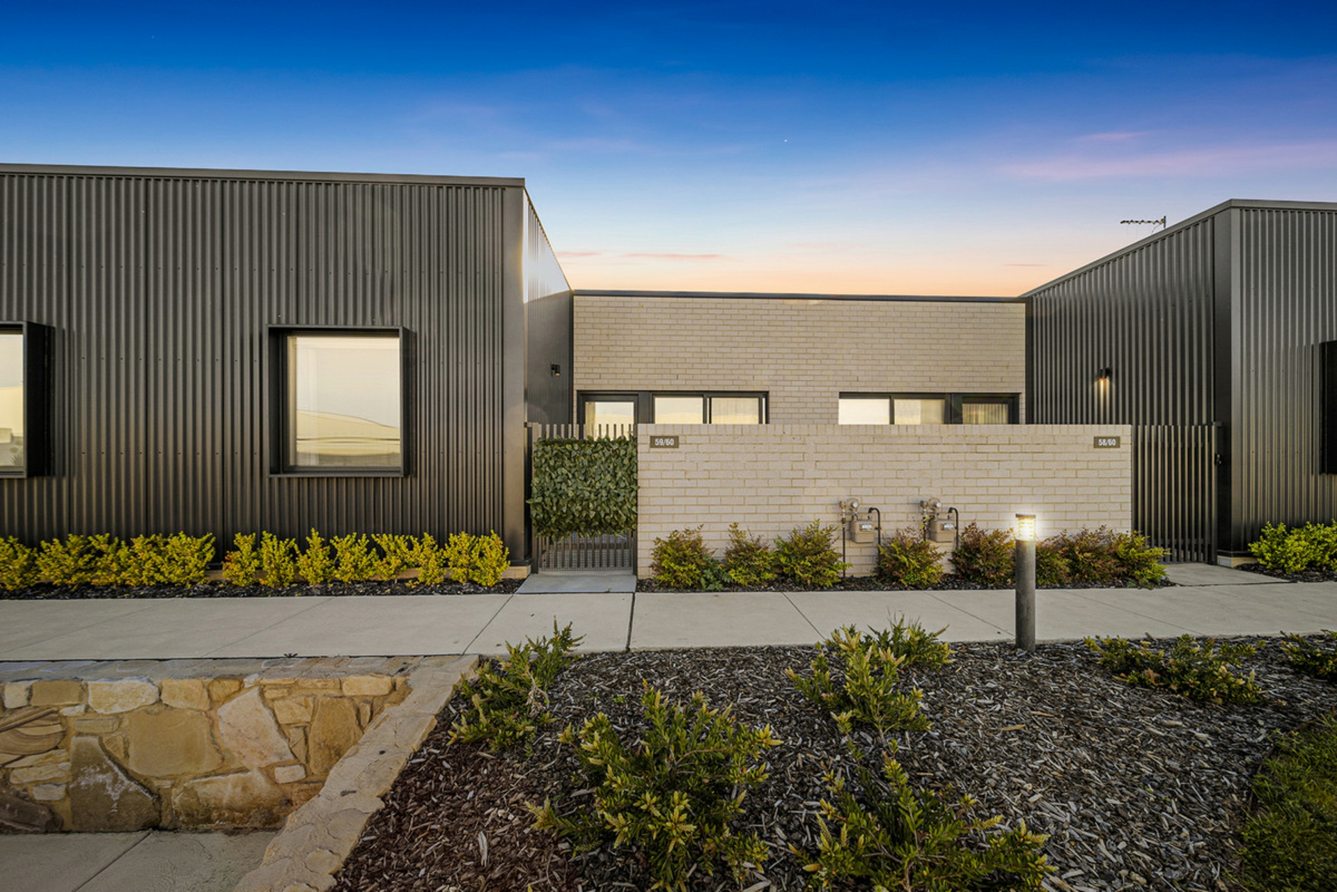59/60 Kingsland Parade, CASEY