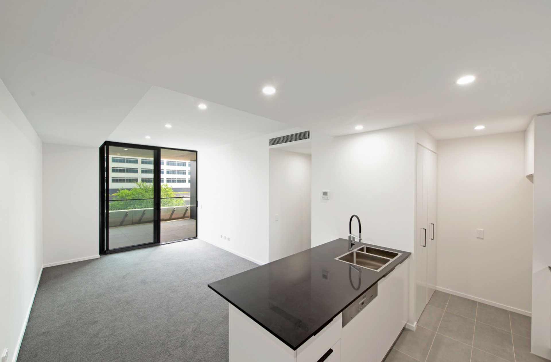 48/81 Constitution Avenue, CAMPBELL