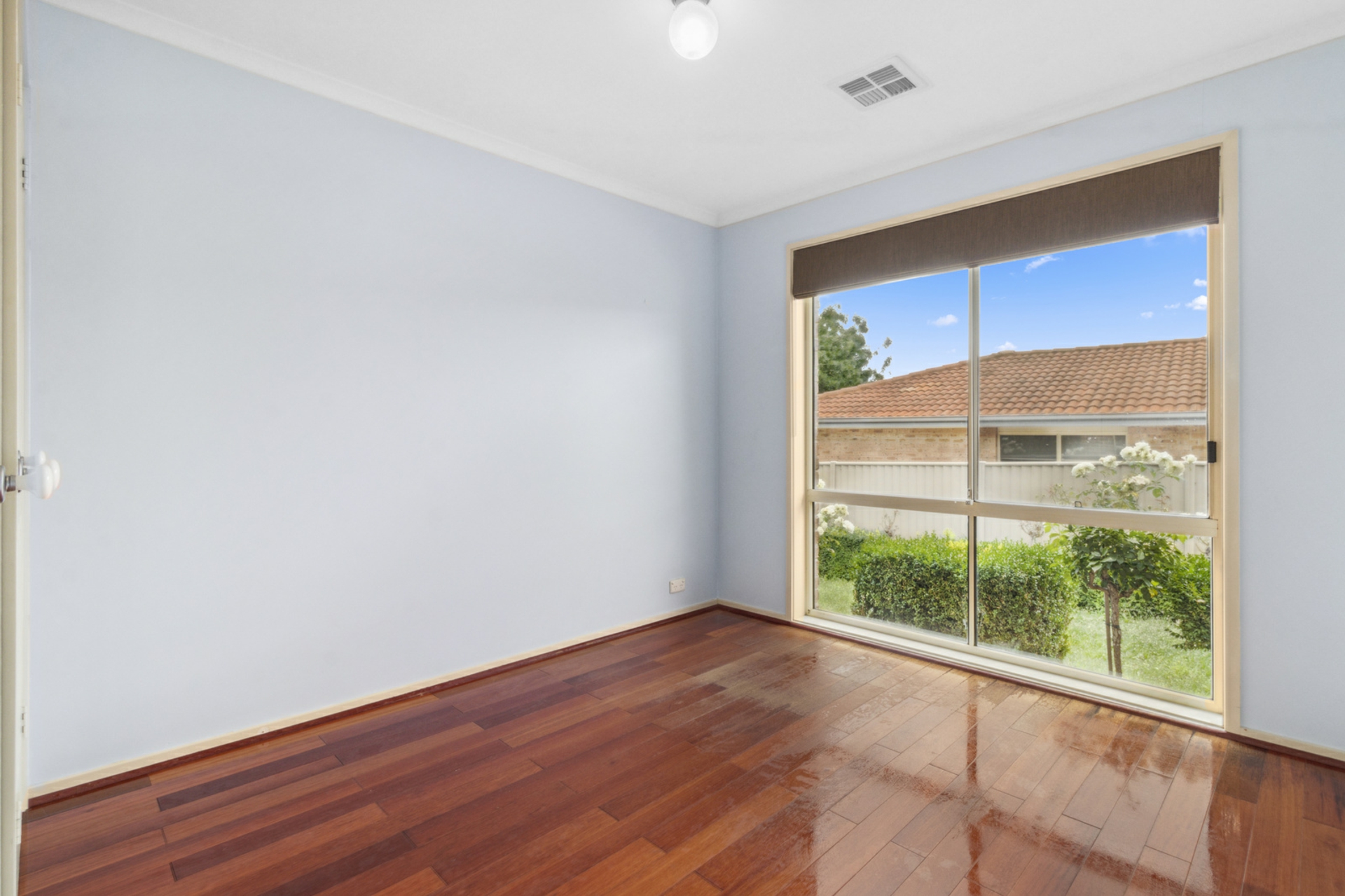 12 Cottam Place, NICHOLLS