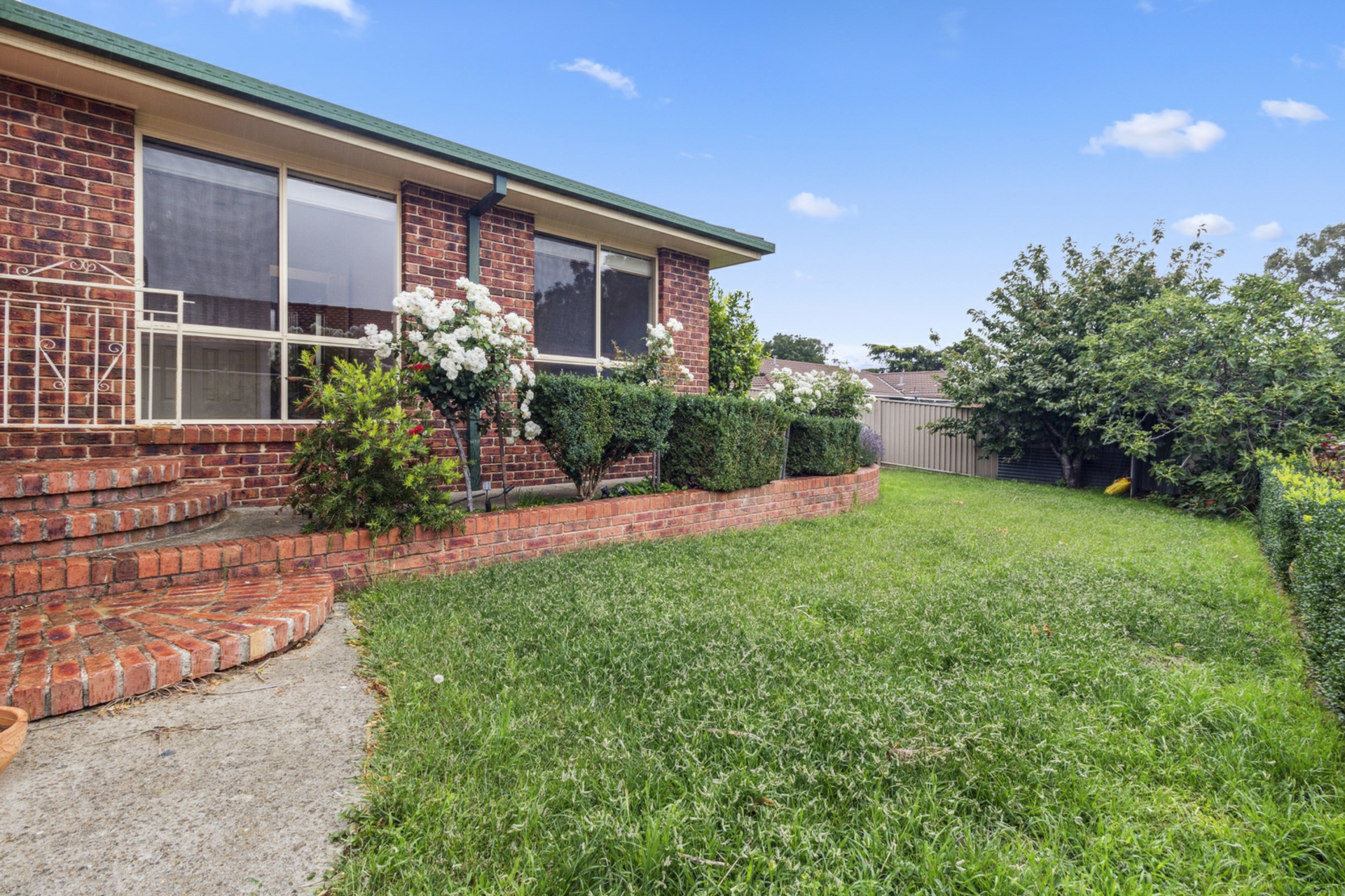 12 Cottam Place, NICHOLLS